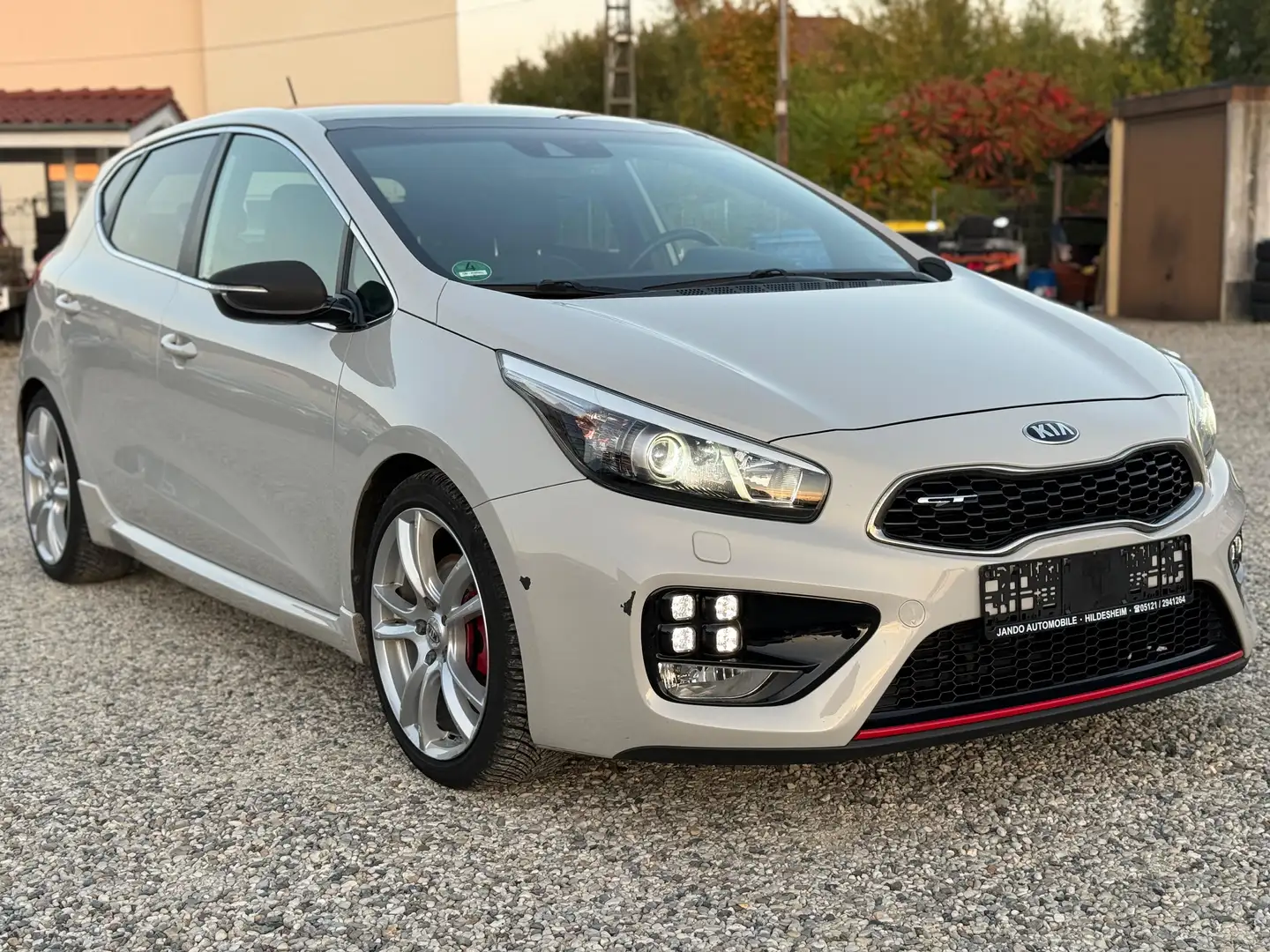 Kia Ceed / cee'd GT-Track Grau - 2