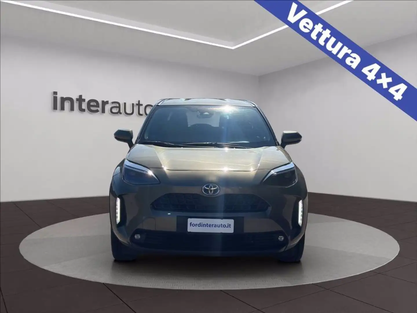 Toyota Yaris Cross 1.5h Trend awd-i 116cv e-cvt Brun - 2