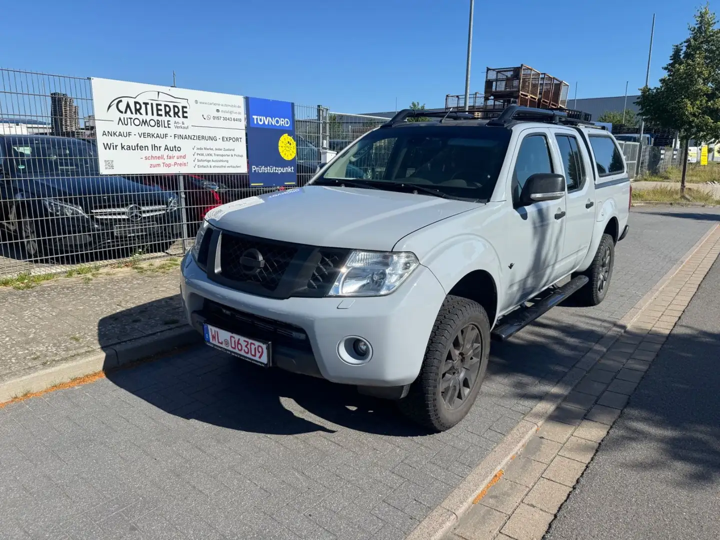 Nissan Navara DoubleCab LE EVO V6 4X4*2Hand*EURO5*LEDER Grau - 1