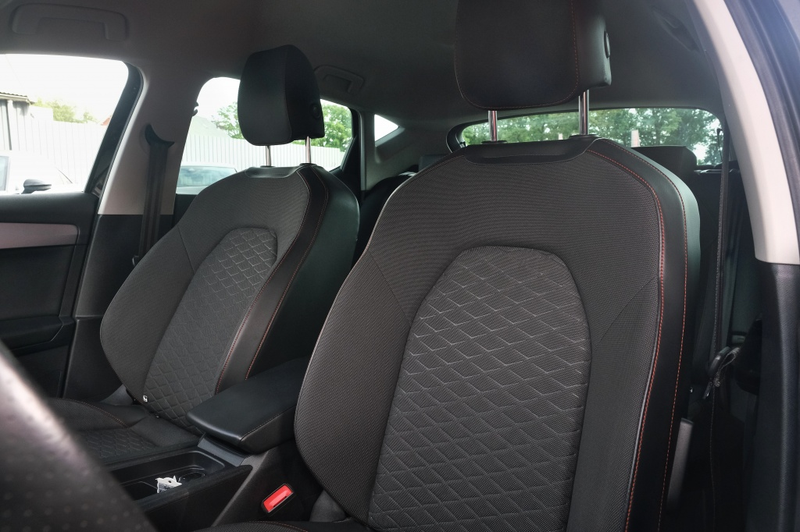 SEAT Leon 1.4 TSI eHy. PHEV FR Carplay — photo 3