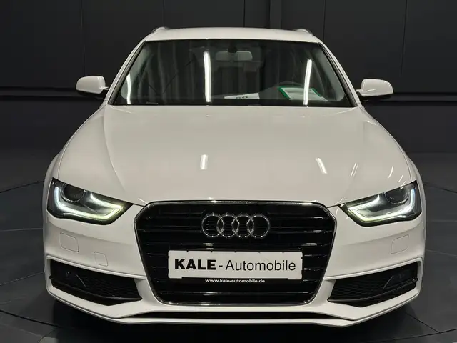 Audi A4 Avant view 8