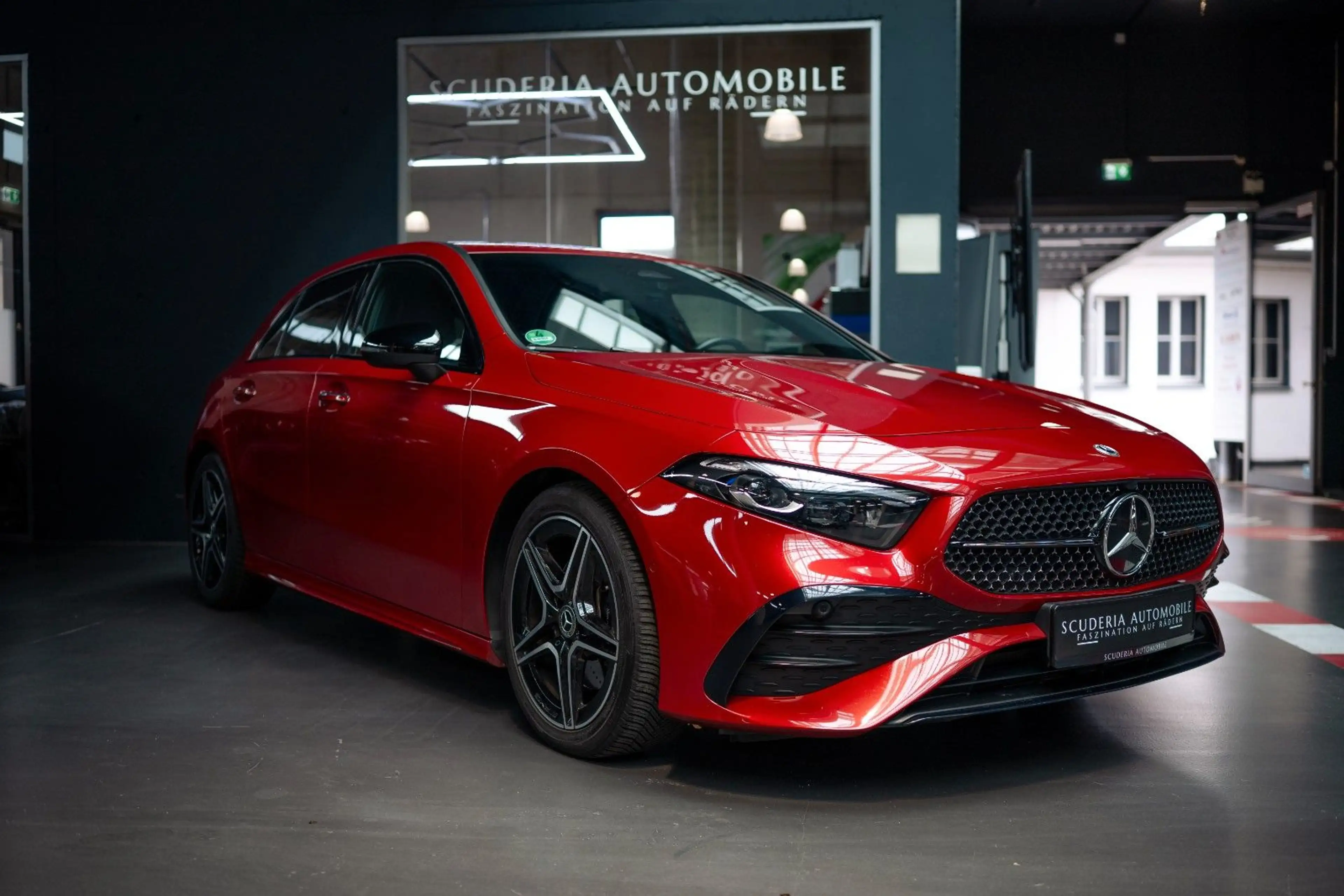 Mercedes-Benz A 220 d AMG KAMERA SHZ WINTERPAKET AHK MY24 — photo 3