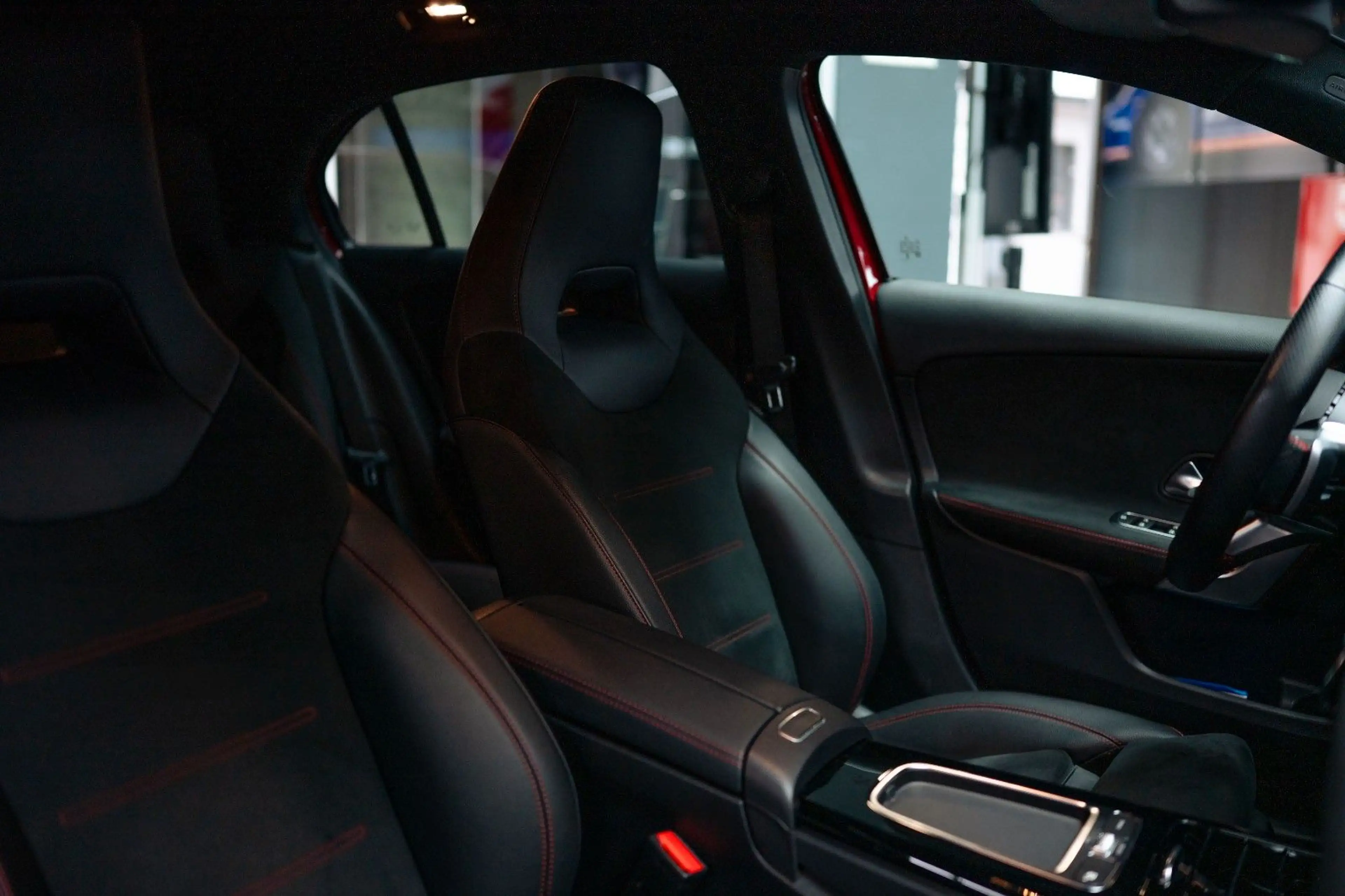 Mercedes-Benz A 220 d AMG KAMERA SHZ WINTERPAKET AHK MY24 — photo 9