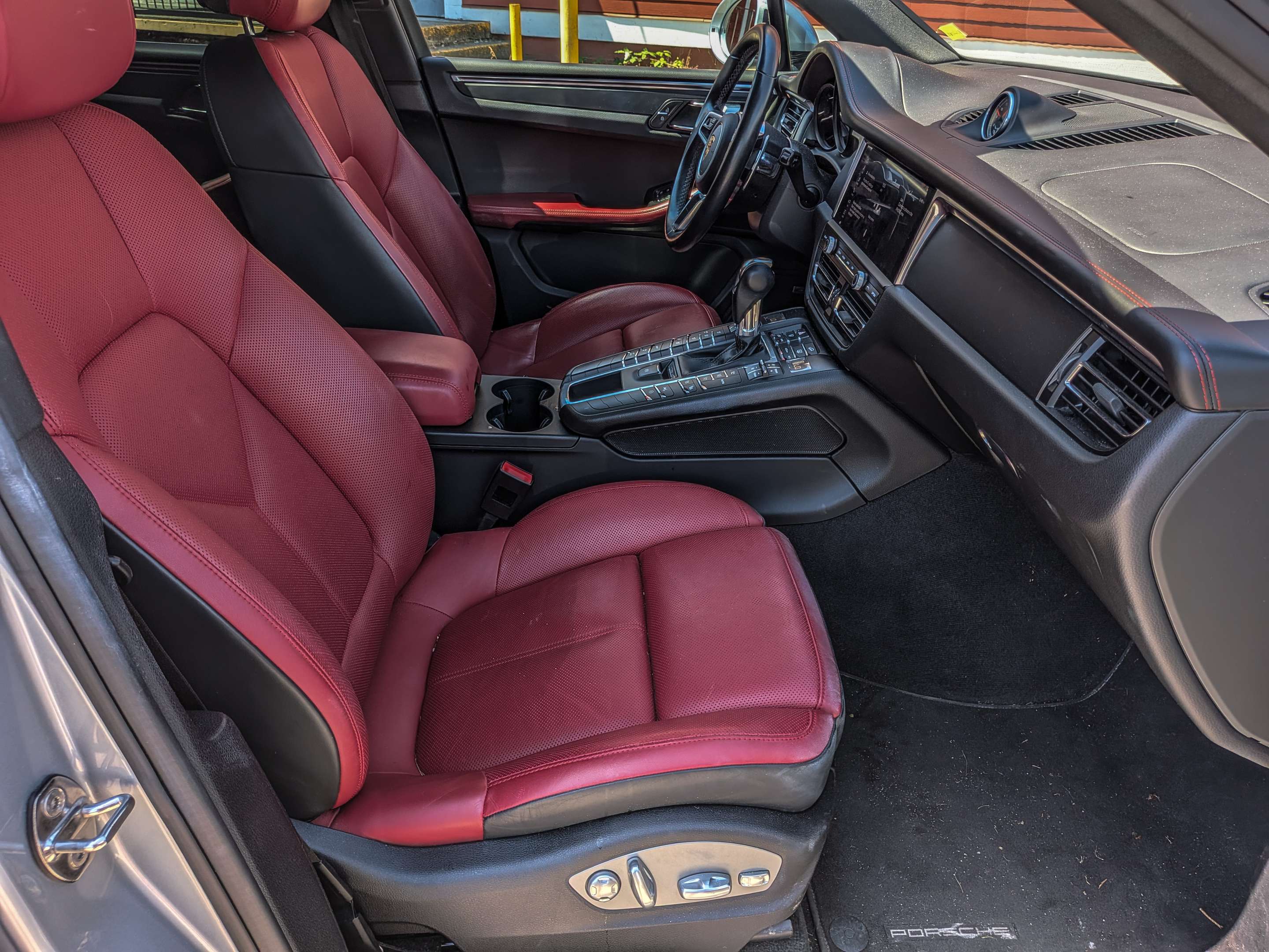 2019 Porsche Macan AWD thumb 22