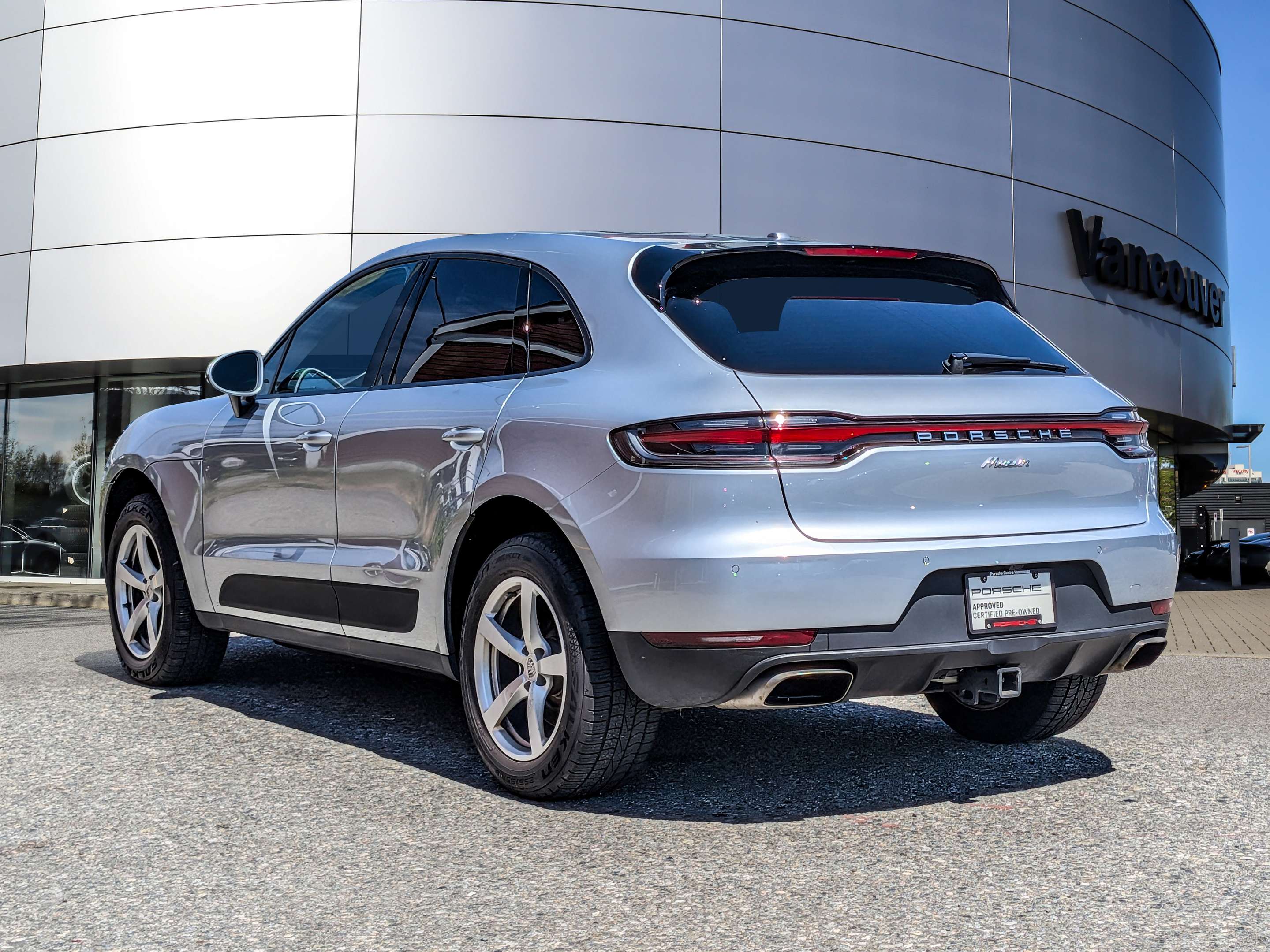 2019 Porsche Macan AWD alt 3