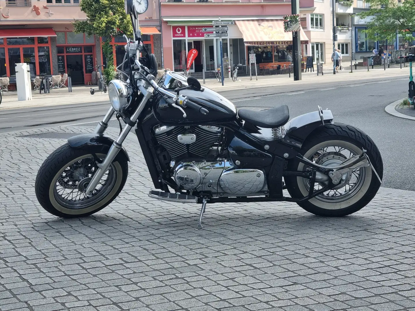Suzuki VL 800 Bobber Chopper Schwarz - 2