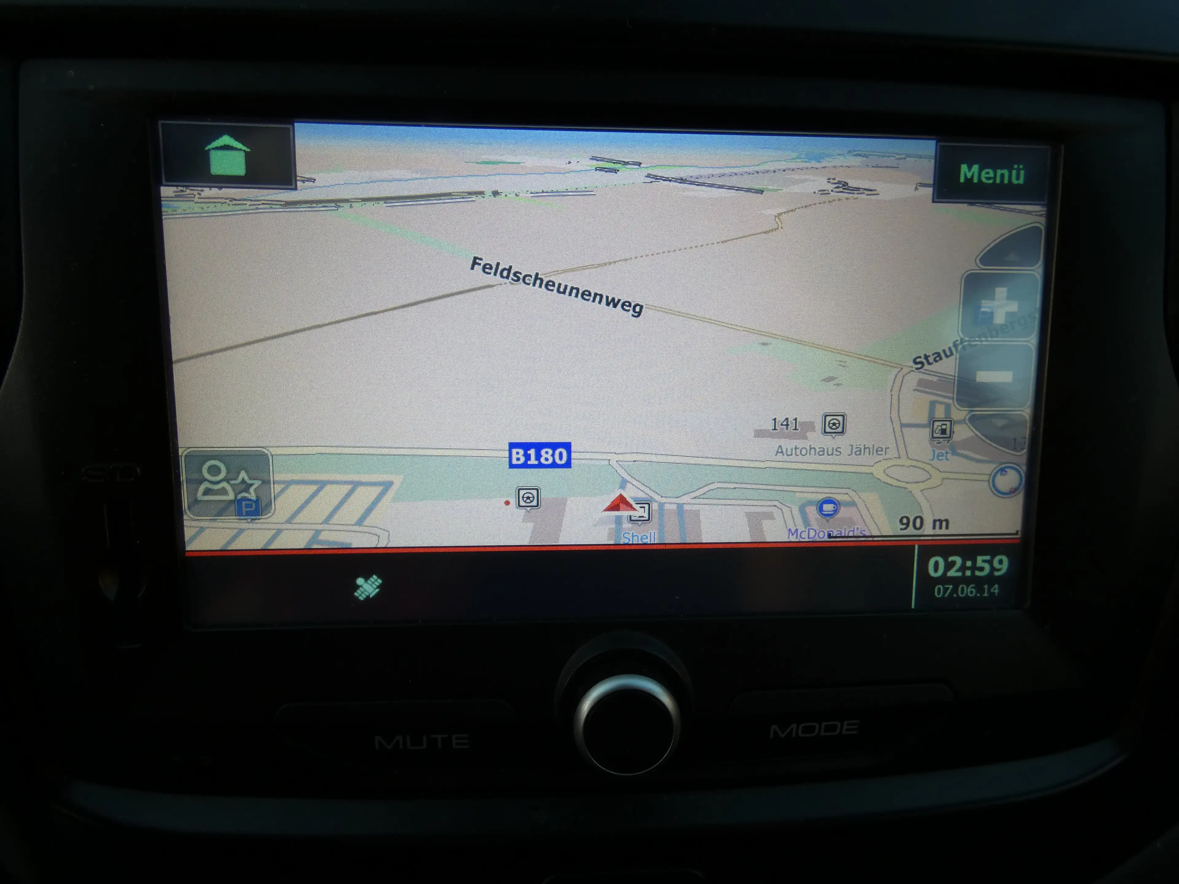 Lada Vesta 1.6 Luxus MT 16" WR/SR, PDC, Navi, Standheizung — photo 12