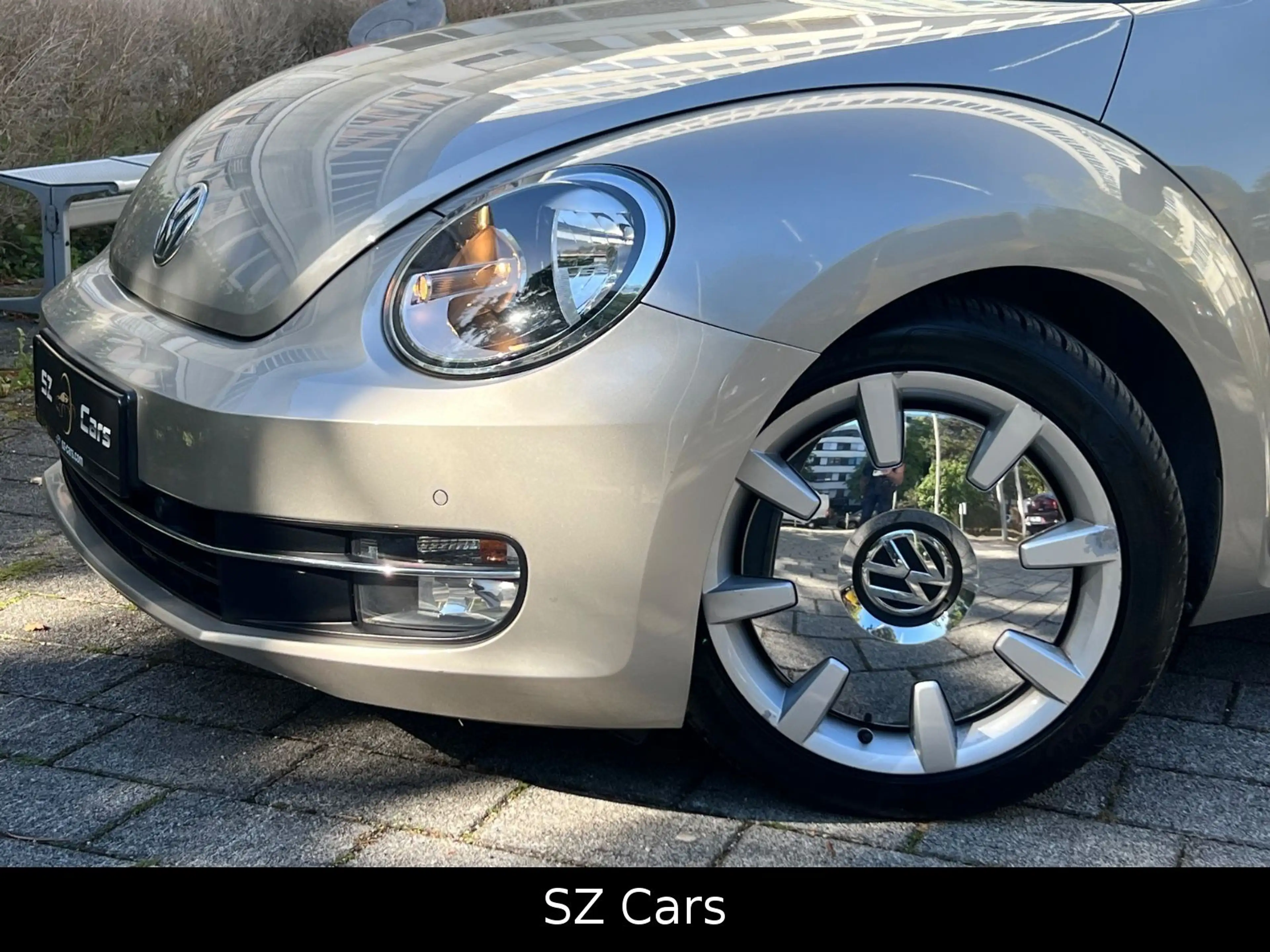 Volkswagen Beetle Cabriolet Sport*Leder*Nav*AUT* — photo 2