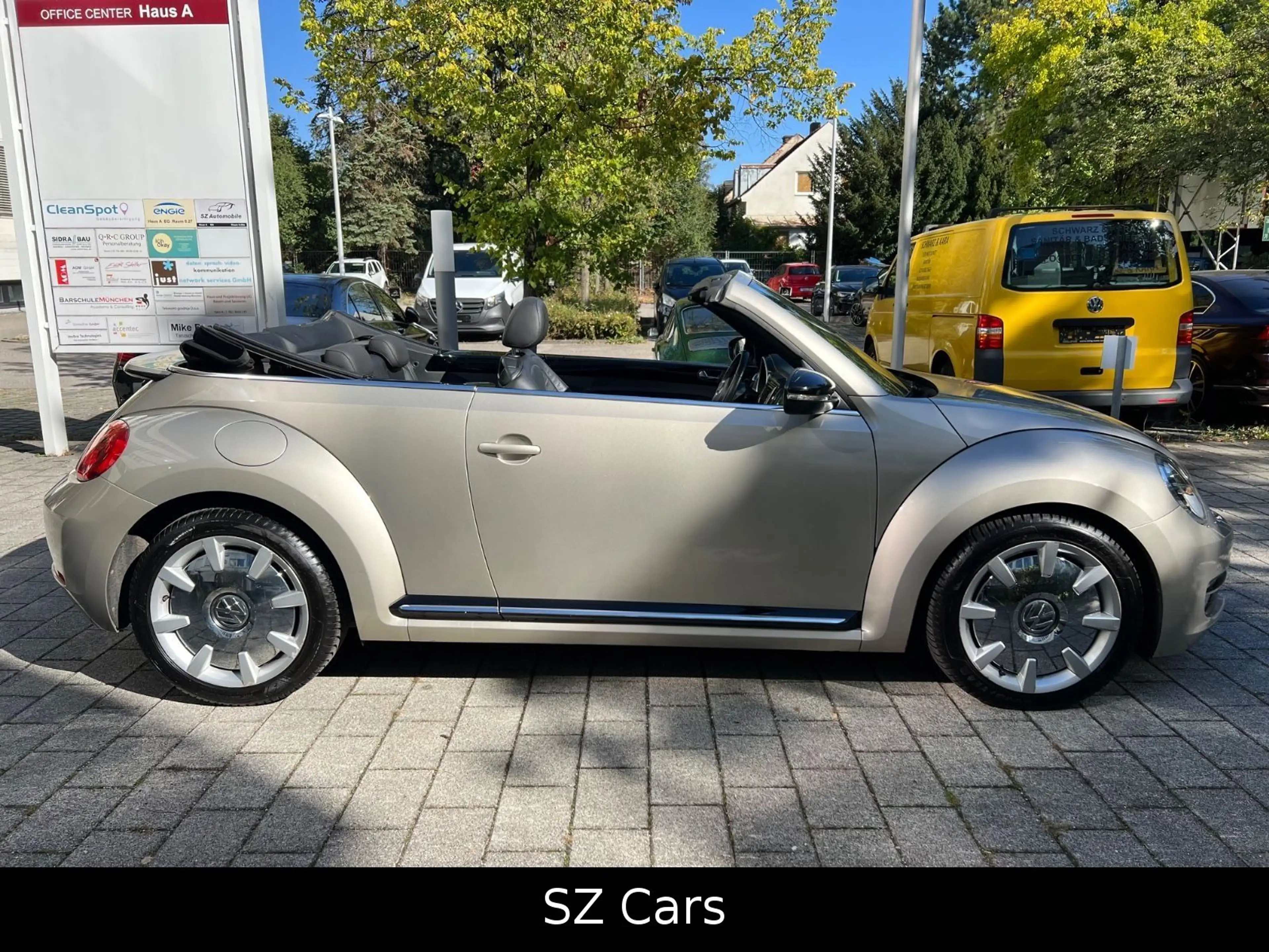 Volkswagen Beetle Cabriolet Sport*Leder*Nav*AUT* — photo 5