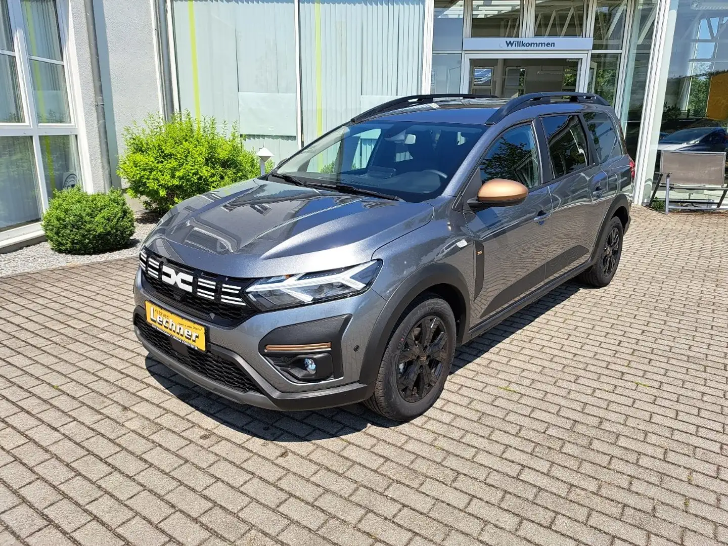 Dacia Jogger Extreme+ TCe 110 7-Sitzer Gris - 1