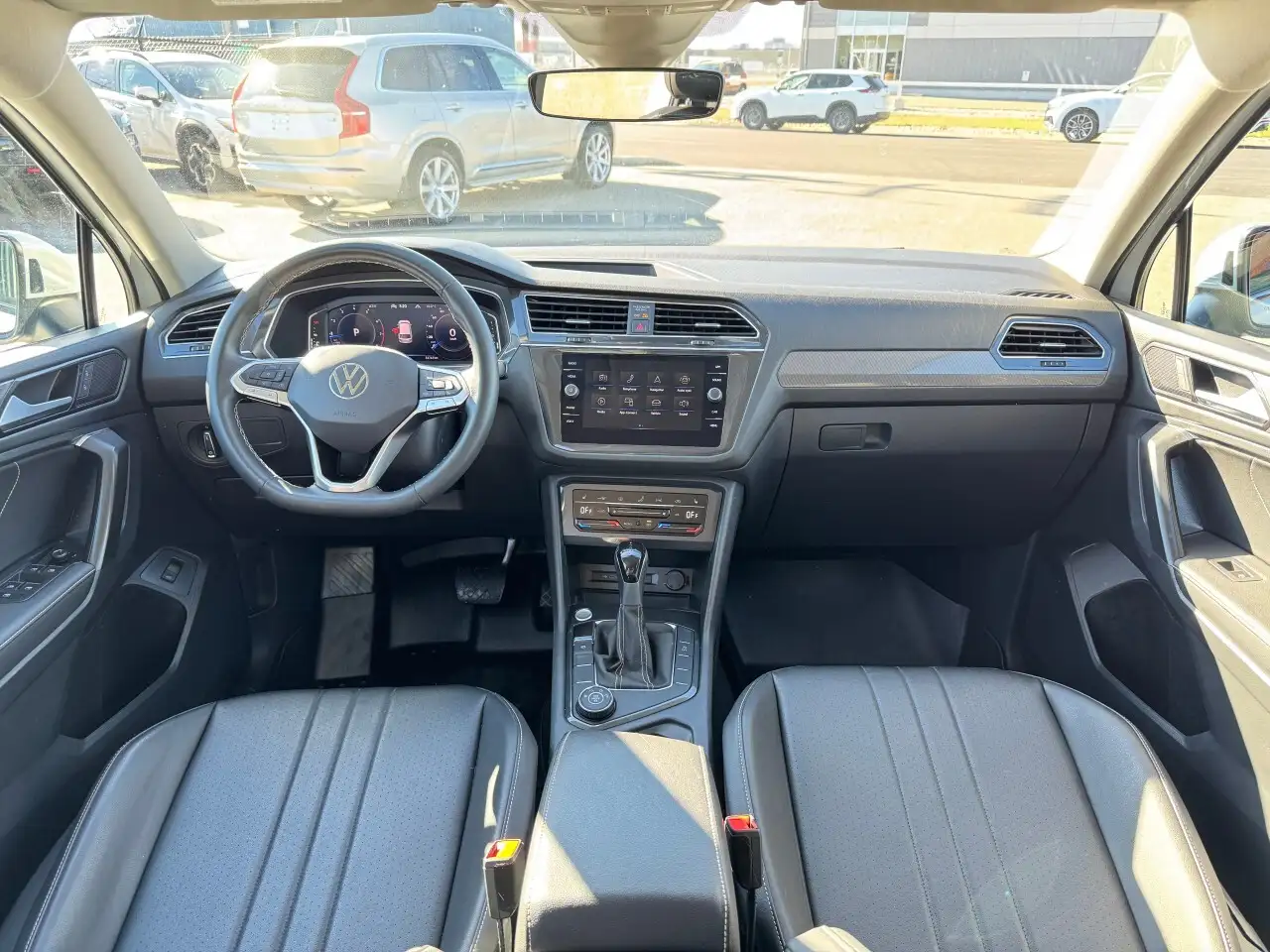 Volkswagen Tiguan снимка Volkswagen Tiguan