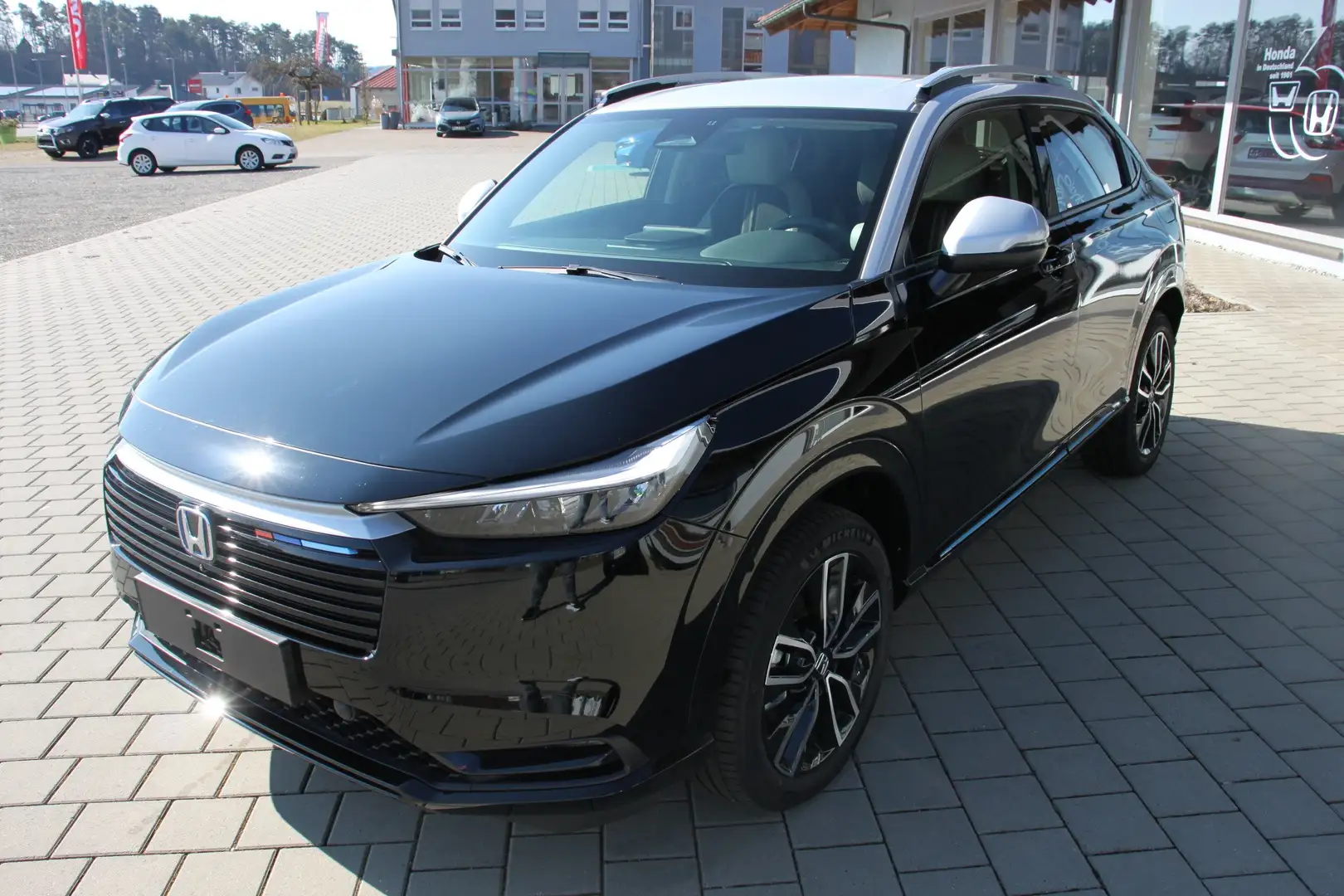Honda HR-V 1.5 Advance Style e:HEV i-MMD Hybrid Schwarz - 1