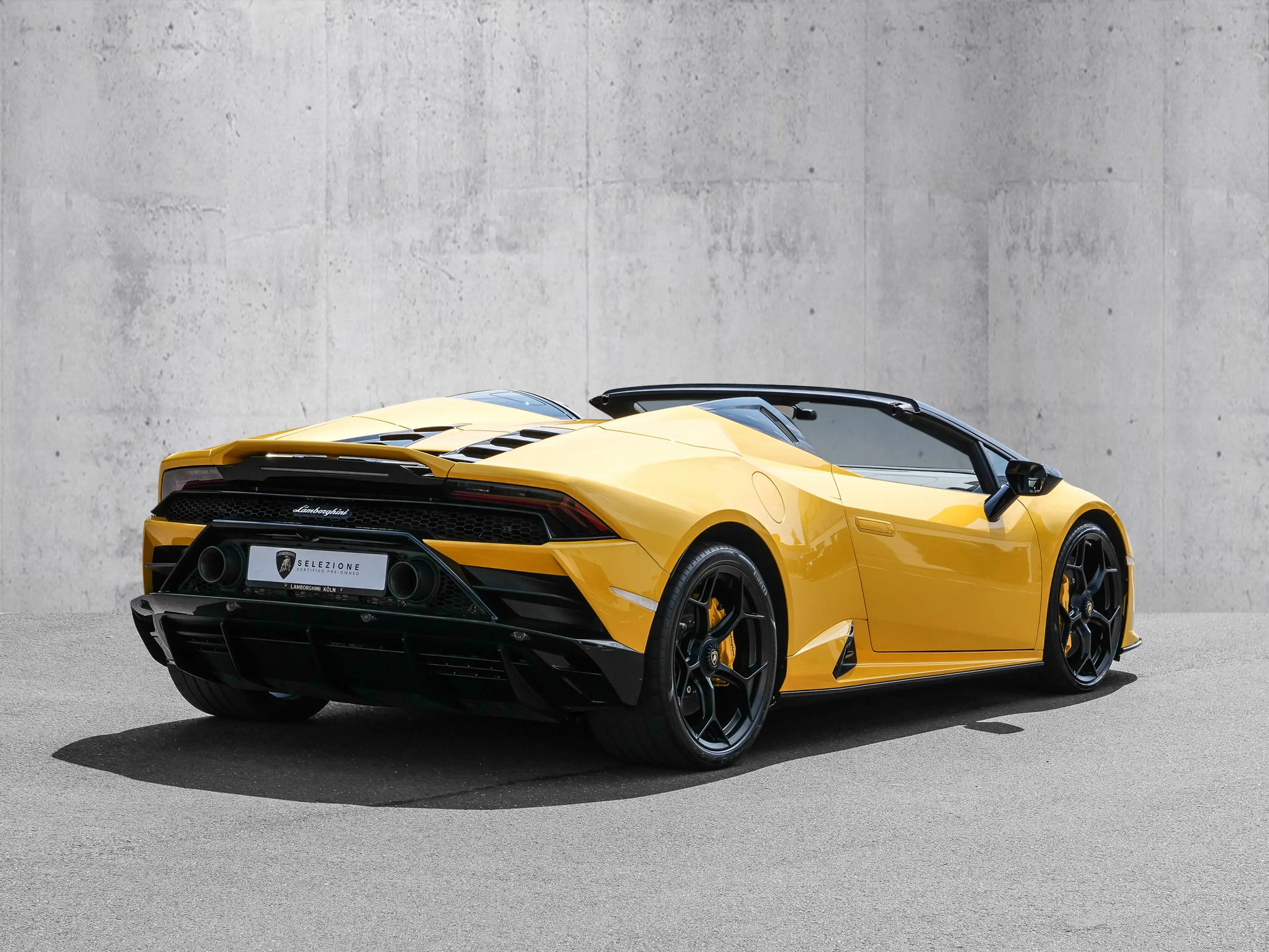 Lamborghini Huracán EVO Spyder Giallo Inti. Lifting System — photo 3