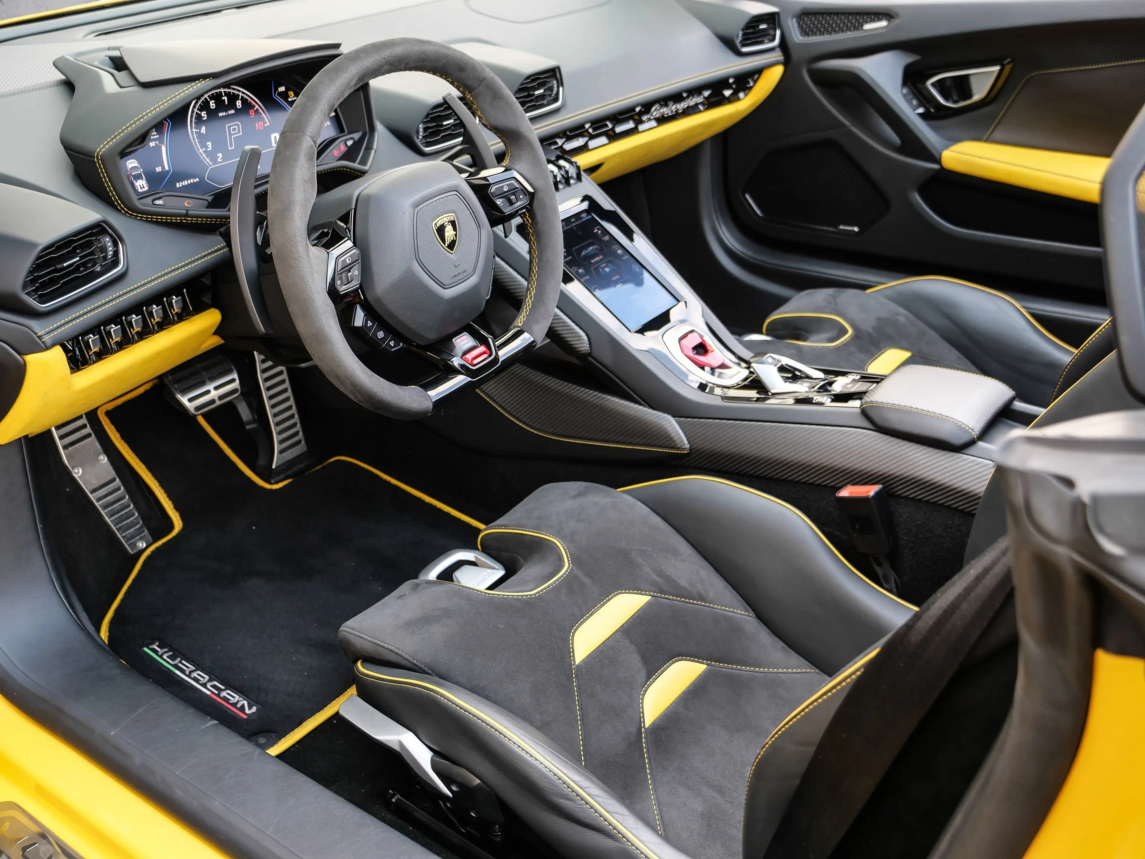 Lamborghini Huracán EVO Spyder Giallo Inti. Lifting System — photo 14