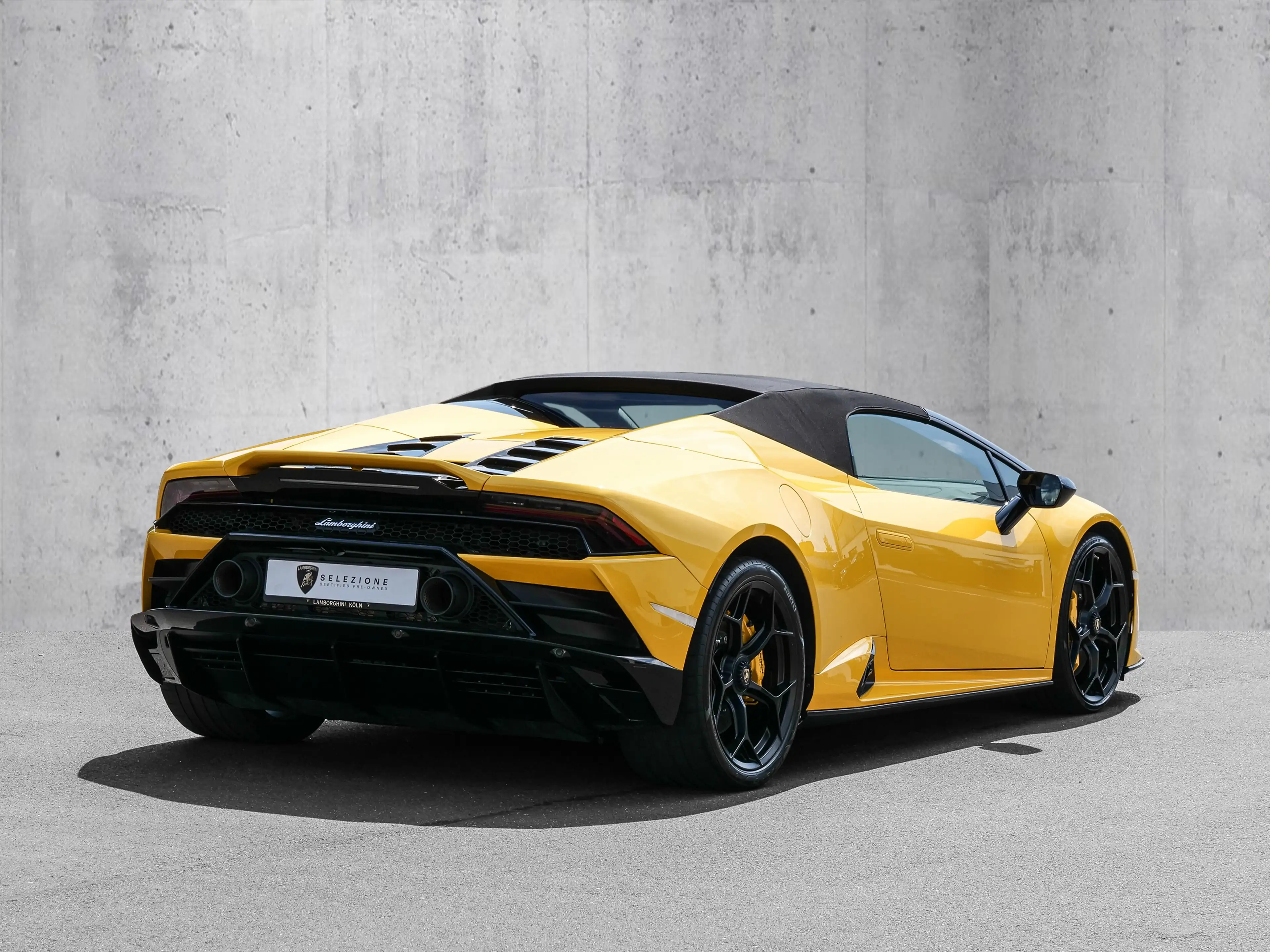 Lamborghini Huracán EVO Spyder Giallo Inti. Lifting System — photo 12