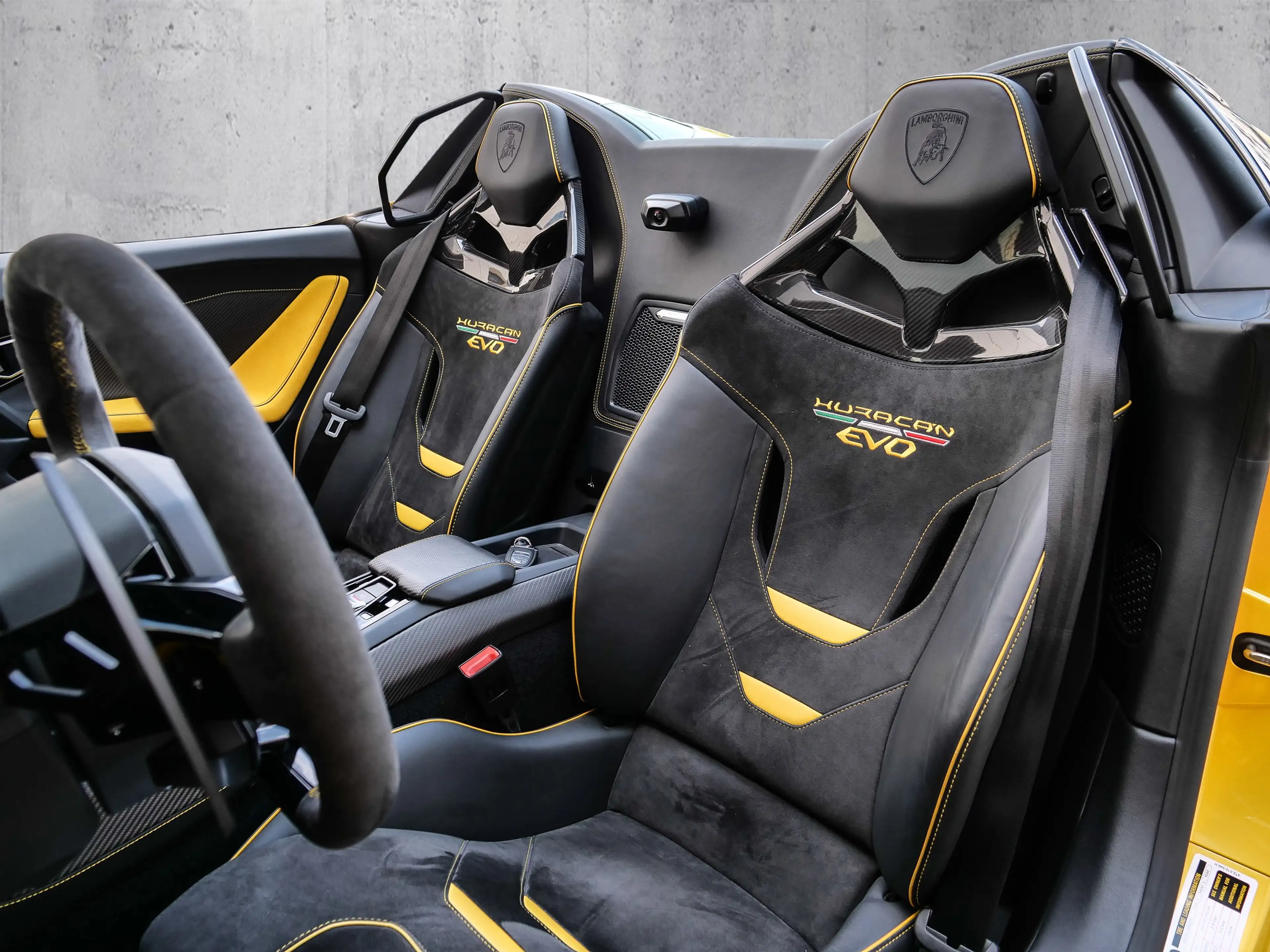 Lamborghini Huracán EVO Spyder Giallo Inti. Lifting System — photo 15