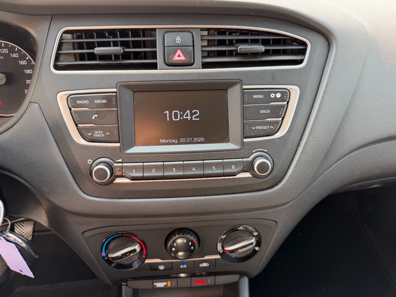 Hyundai i20 1,0 Select / WR — photo 12