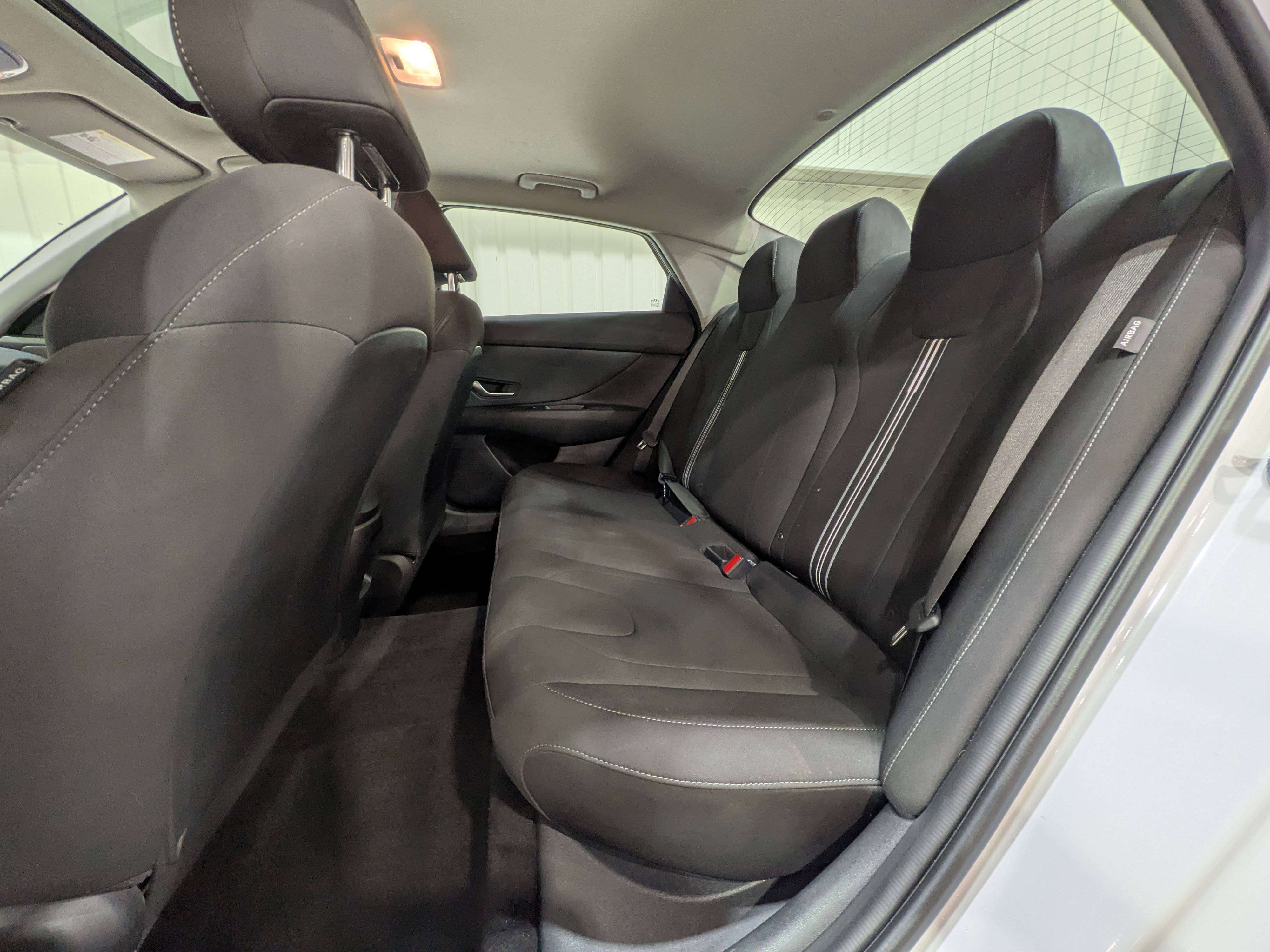Hyundai Elantra 2025