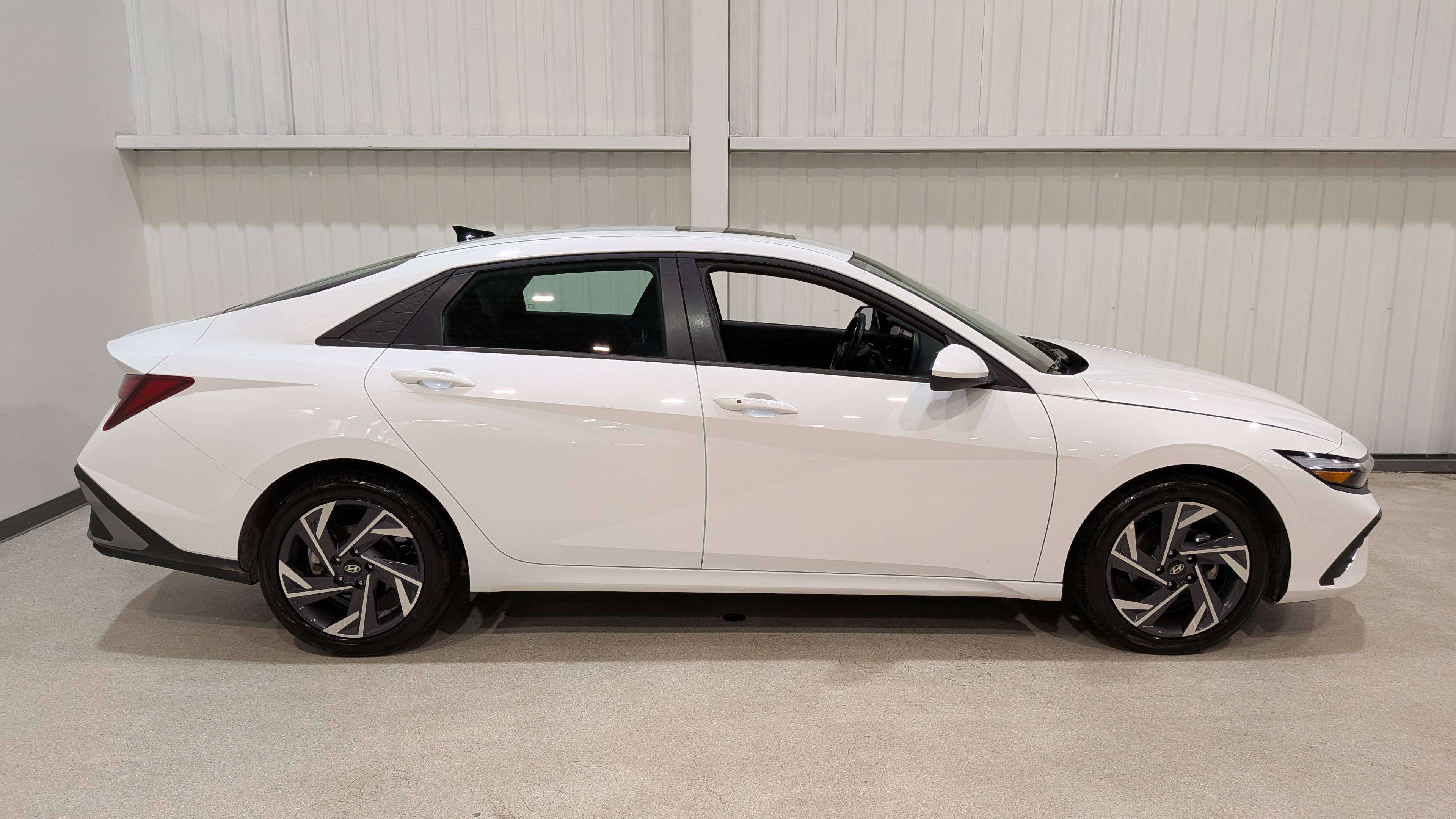 Hyundai Elantra 2025