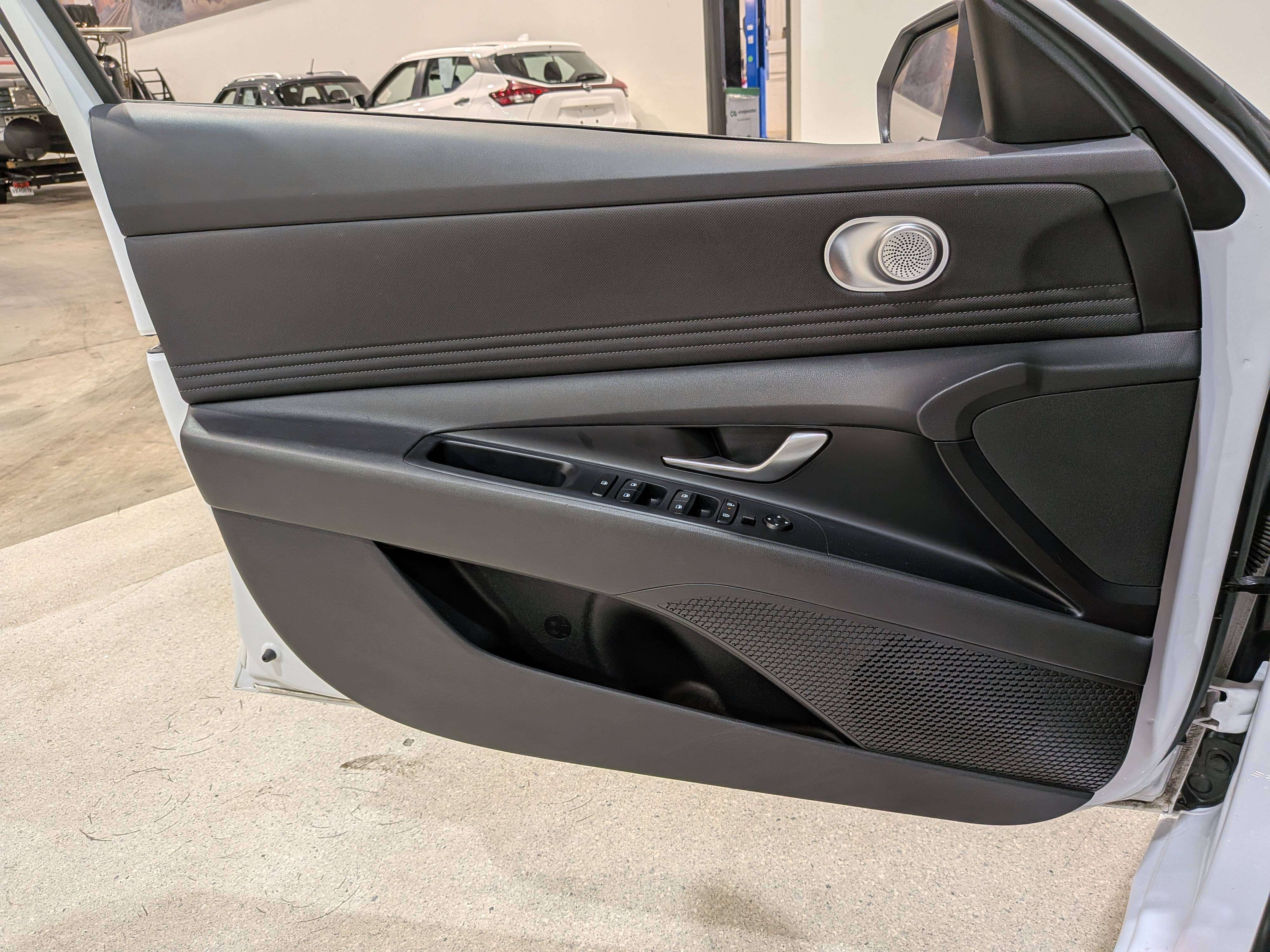 Hyundai Elantra 2025