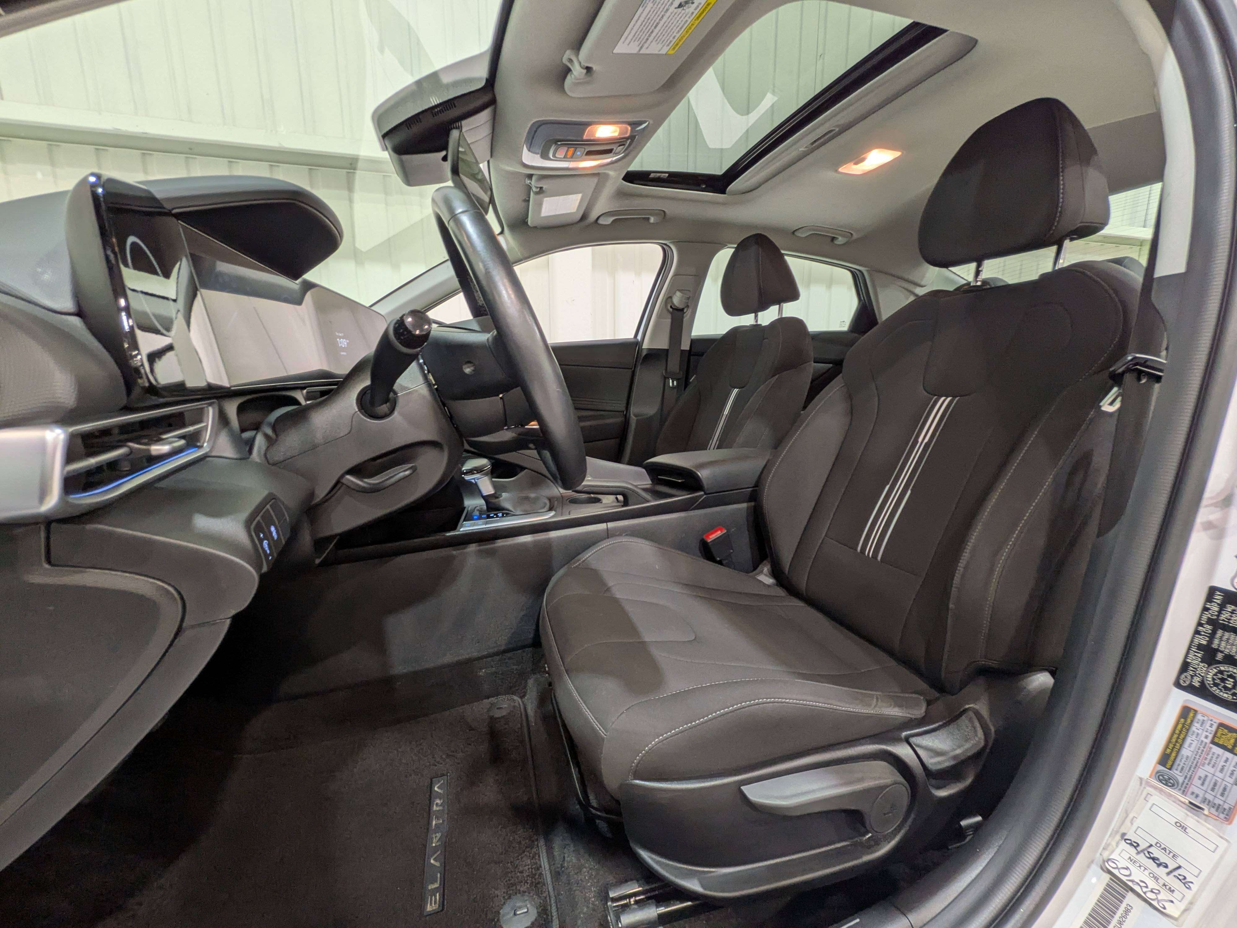 Hyundai Elantra 2025