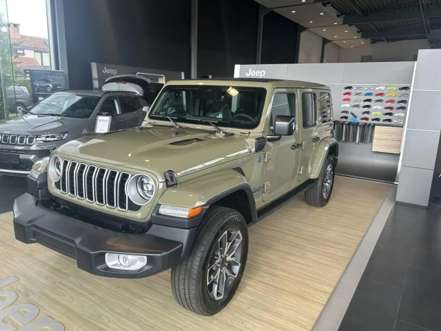 Jeep Wrangler Sahara MY25 Zielony - 1
