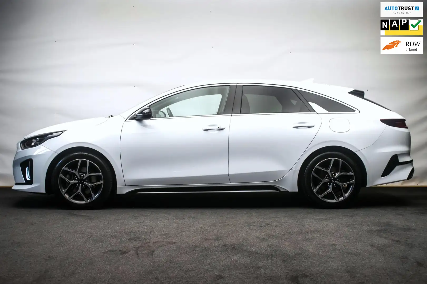 Kia ProCeed / pro_cee'd 1.0 T-GDI GT-PlusLine [ JBL Memory Digital Dash Ke Wit - 1