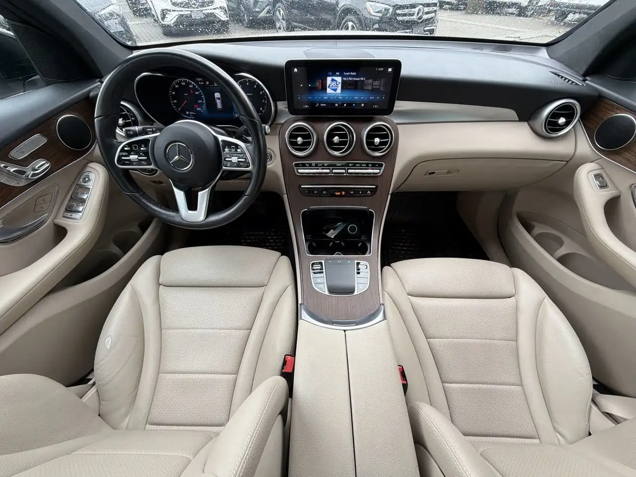 Mercedes-Benz GLC снимка Mercedes-Benz GLC