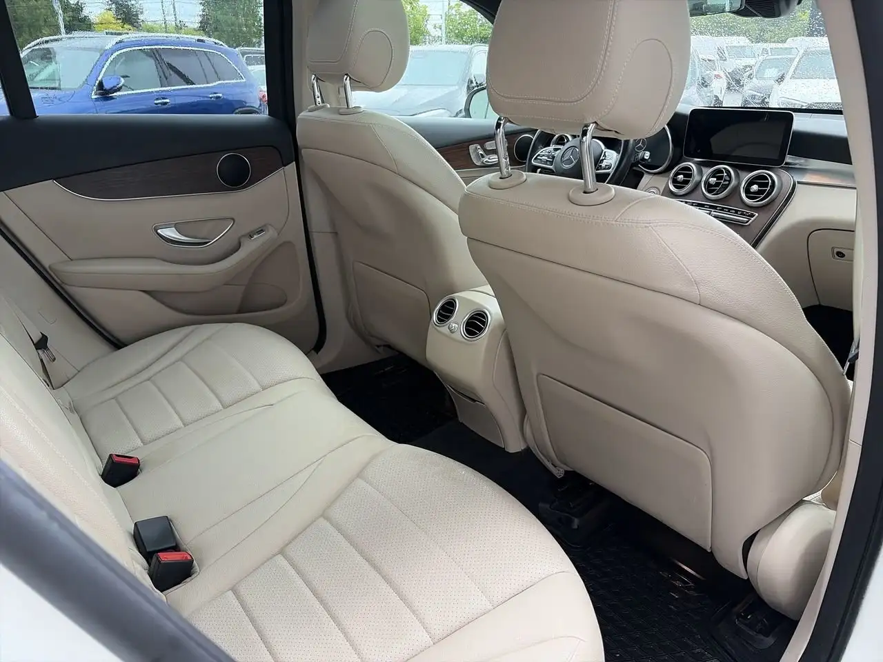 Mercedes-Benz GLC снимка Mercedes-Benz GLC