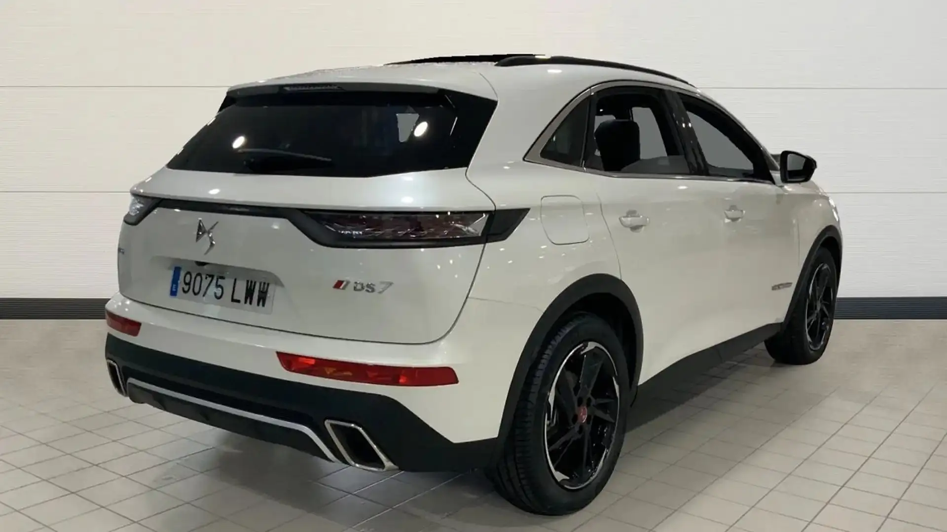 DS Automobiles DS 7 Crossback E-Tense Performance Line Blanc - 2