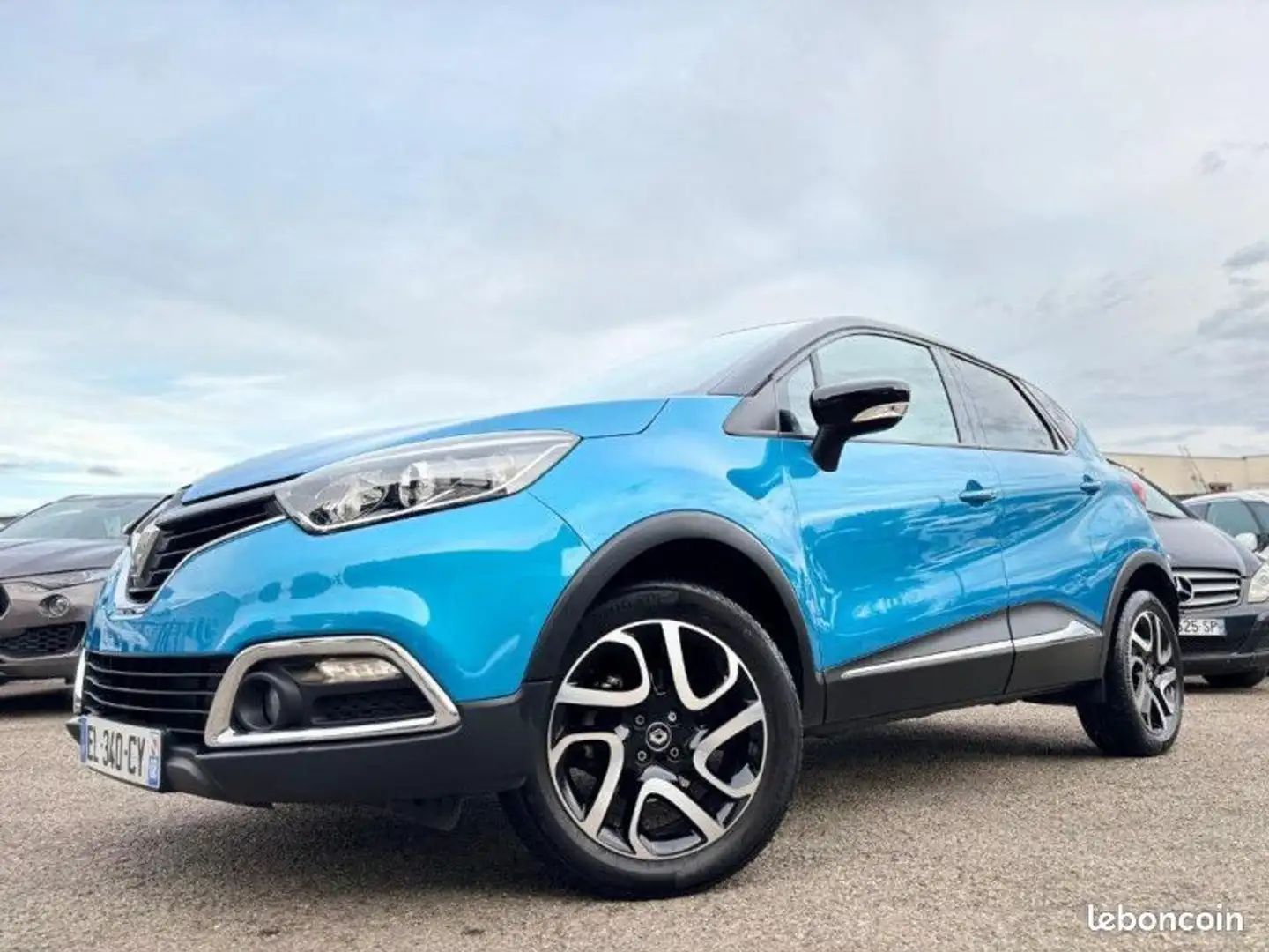 Renault Captur 1.2 TCE 120CH ENERGY INTENS Bleu - 1