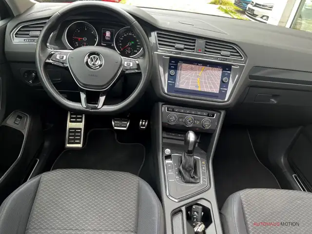 Volkswagen Tiguan Allspace view 13