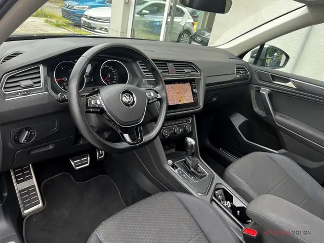 Volkswagen Tiguan Allspace view 10