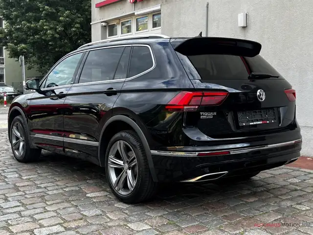 Volkswagen Tiguan Allspace view 5