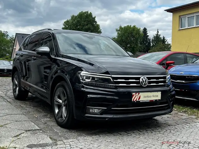 Volkswagen Tiguan Allspace view 4