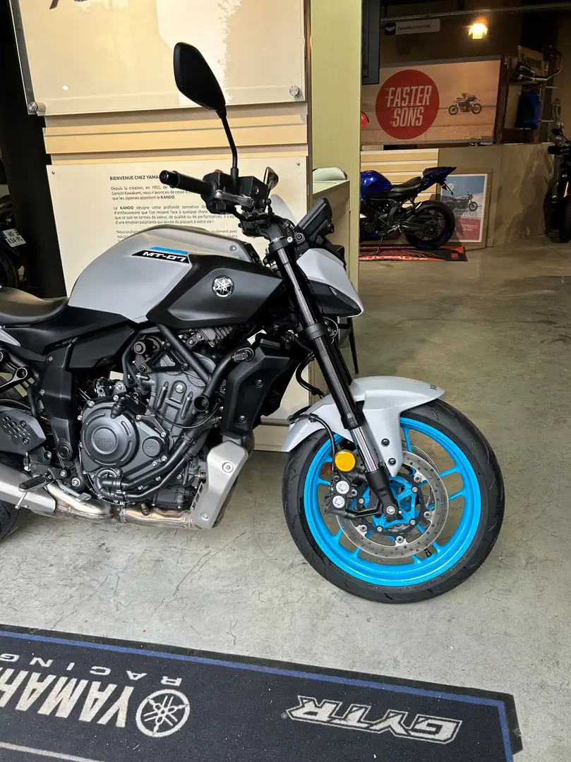 Yamaha MT-07 Grau - 2