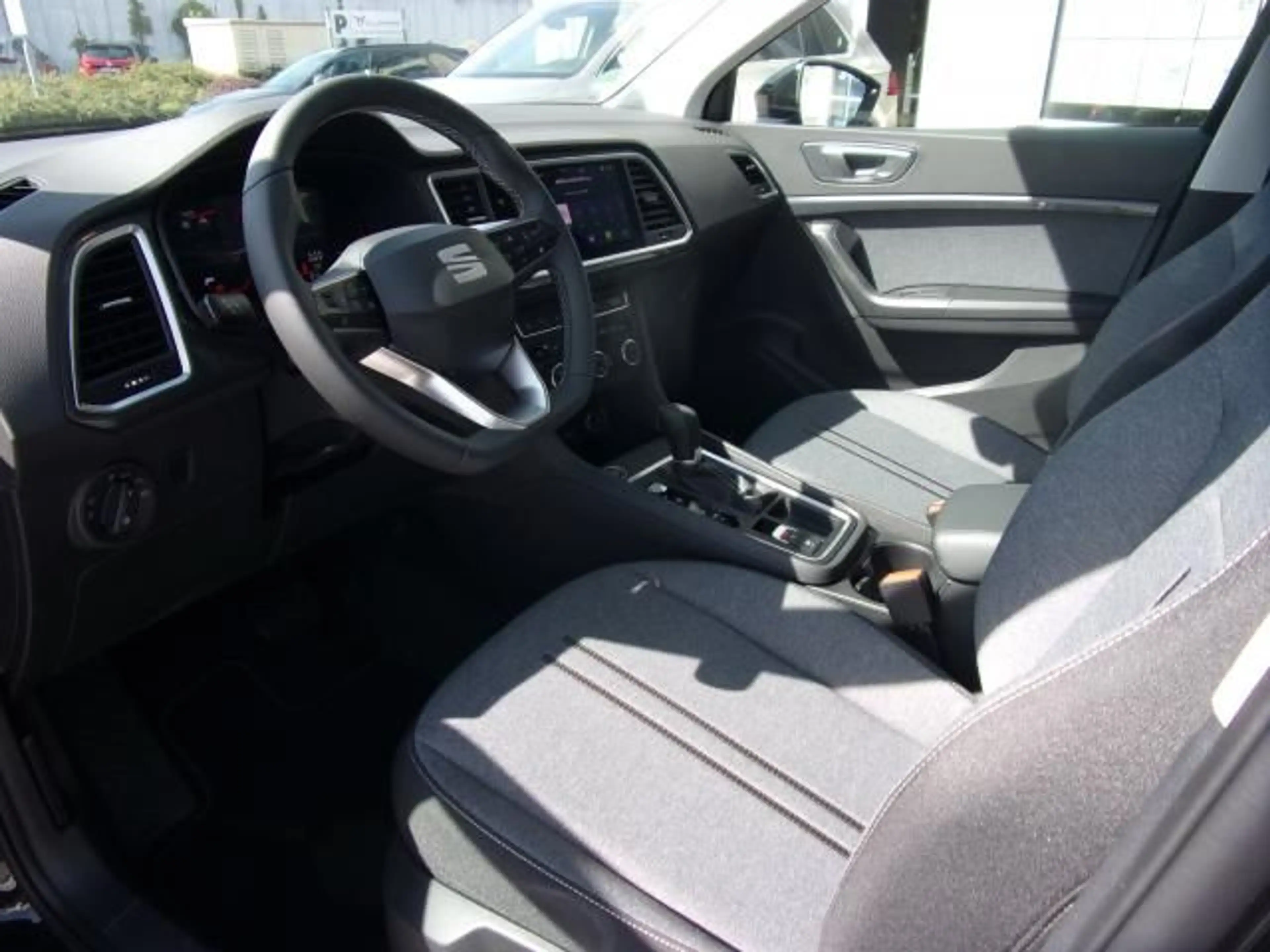 SEAT Ateca ATECA ROAD EDITION 1.5 TSI DSG NAVI PARKLENKASS. — photo 15
