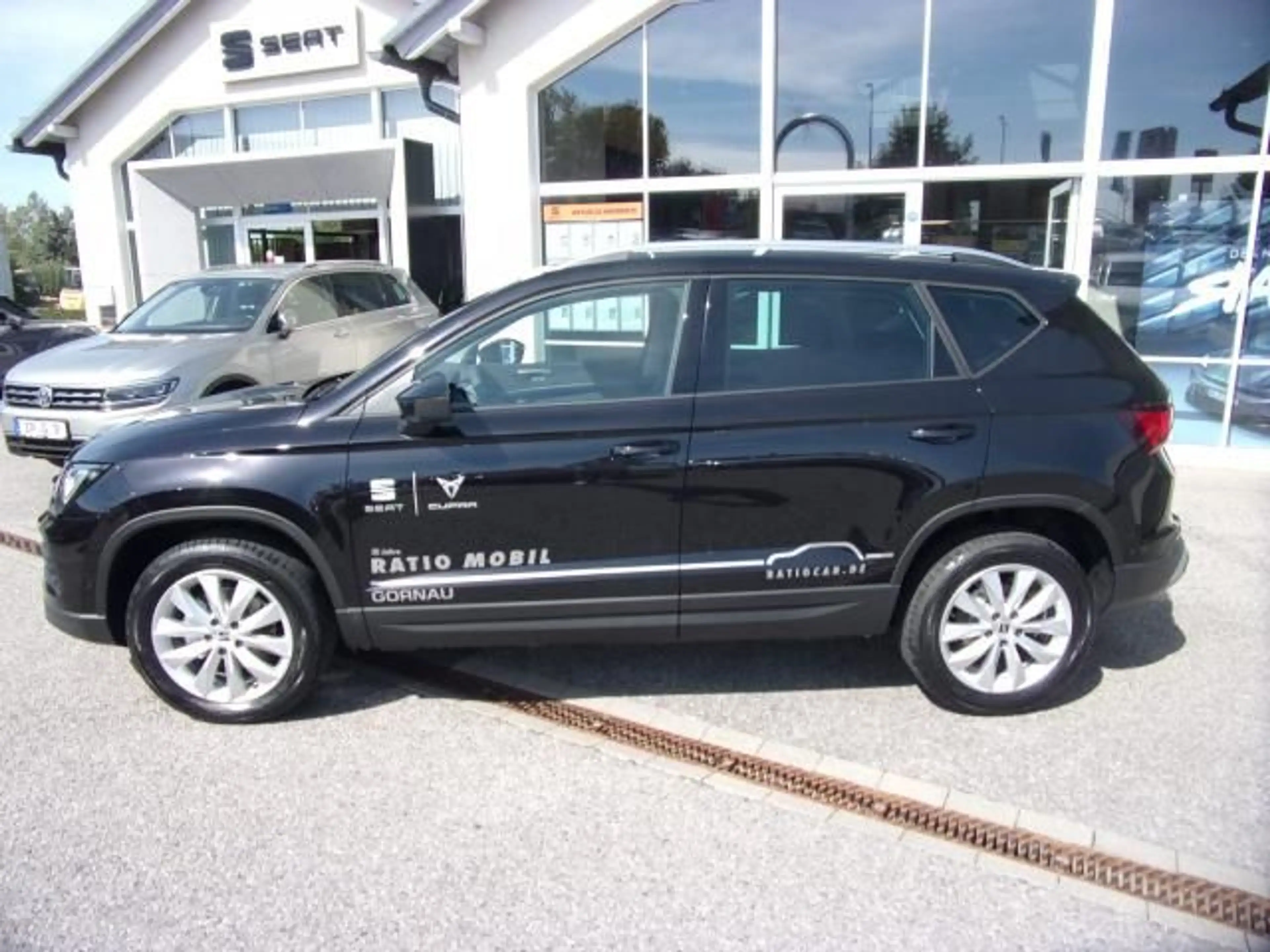 SEAT Ateca ATECA ROAD EDITION 1.5 TSI DSG NAVI PARKLENKASS. — photo 2