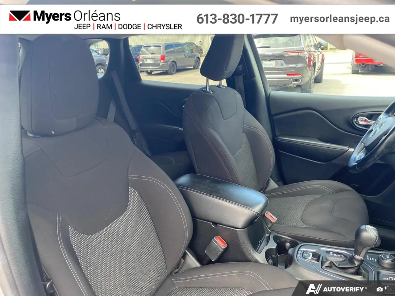 Jeep Cherokee снимка Jeep Cherokee