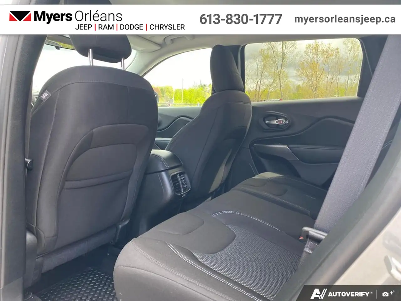 Jeep Cherokee снимка Jeep Cherokee