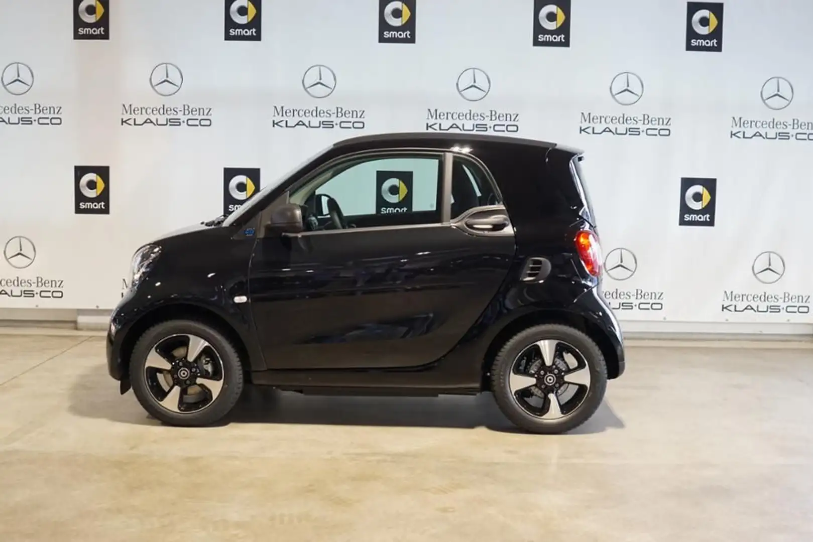 smart forTwo EQ fortwo passion W-Paket LM SHZ KlimaA Negro - 1
