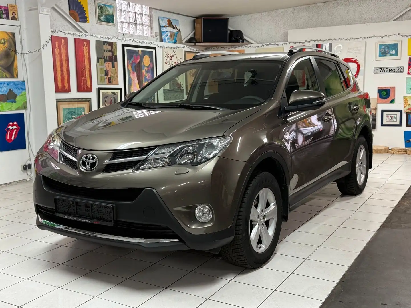Toyota RAV 4 4 SUV 2,0 Valvematic Luxury 4 WD Multidrive S Brun - 1