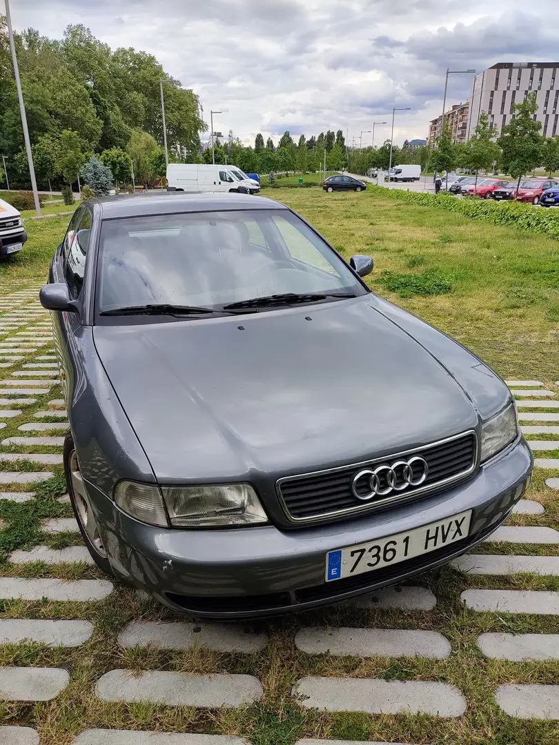 Audi A4 A4 1.8 Turbo Gris - 1