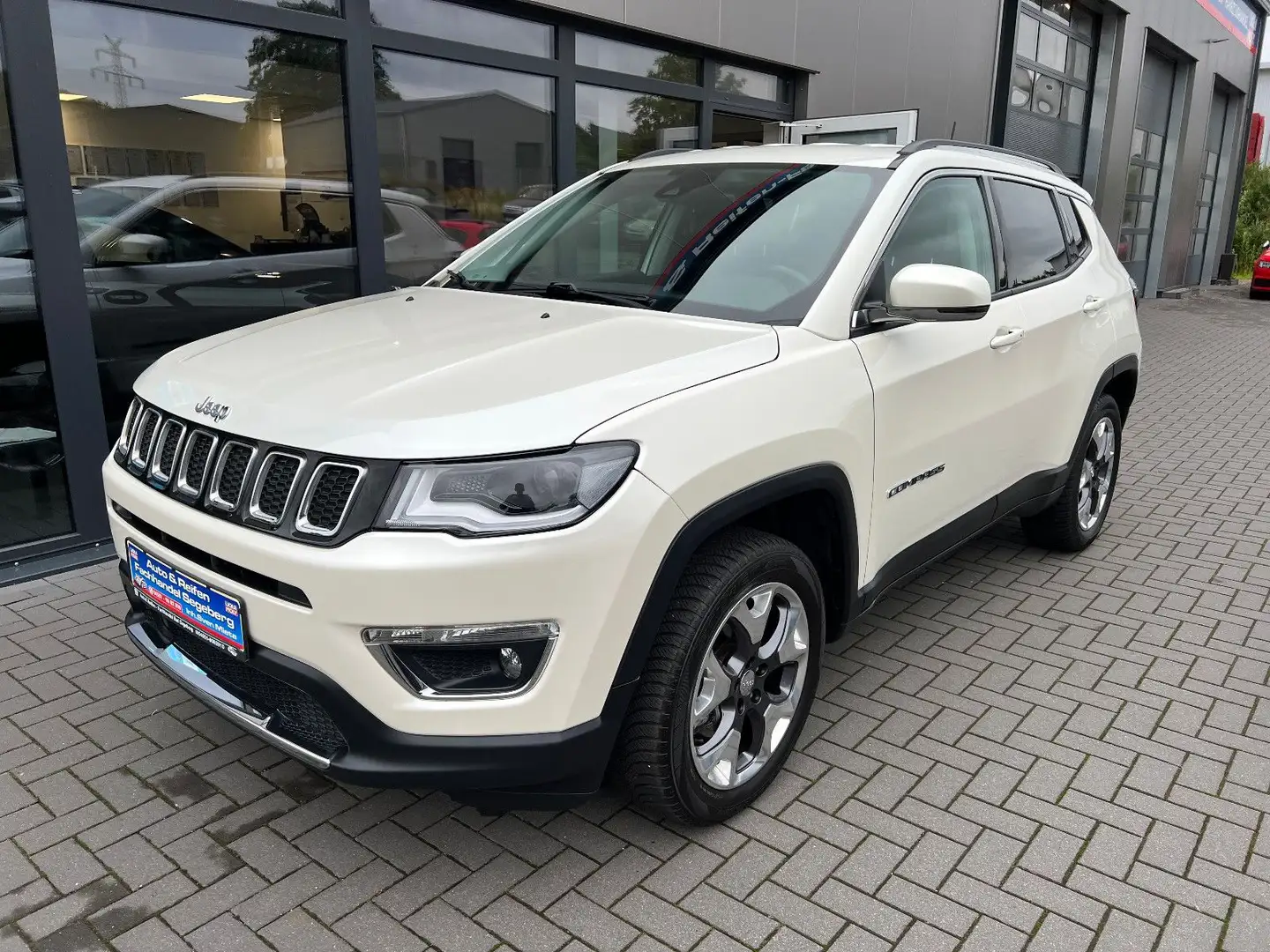 Jeep Compass Limited 1.4 4WD AUTOMATIK*NAVI*ACC Bianco - 1