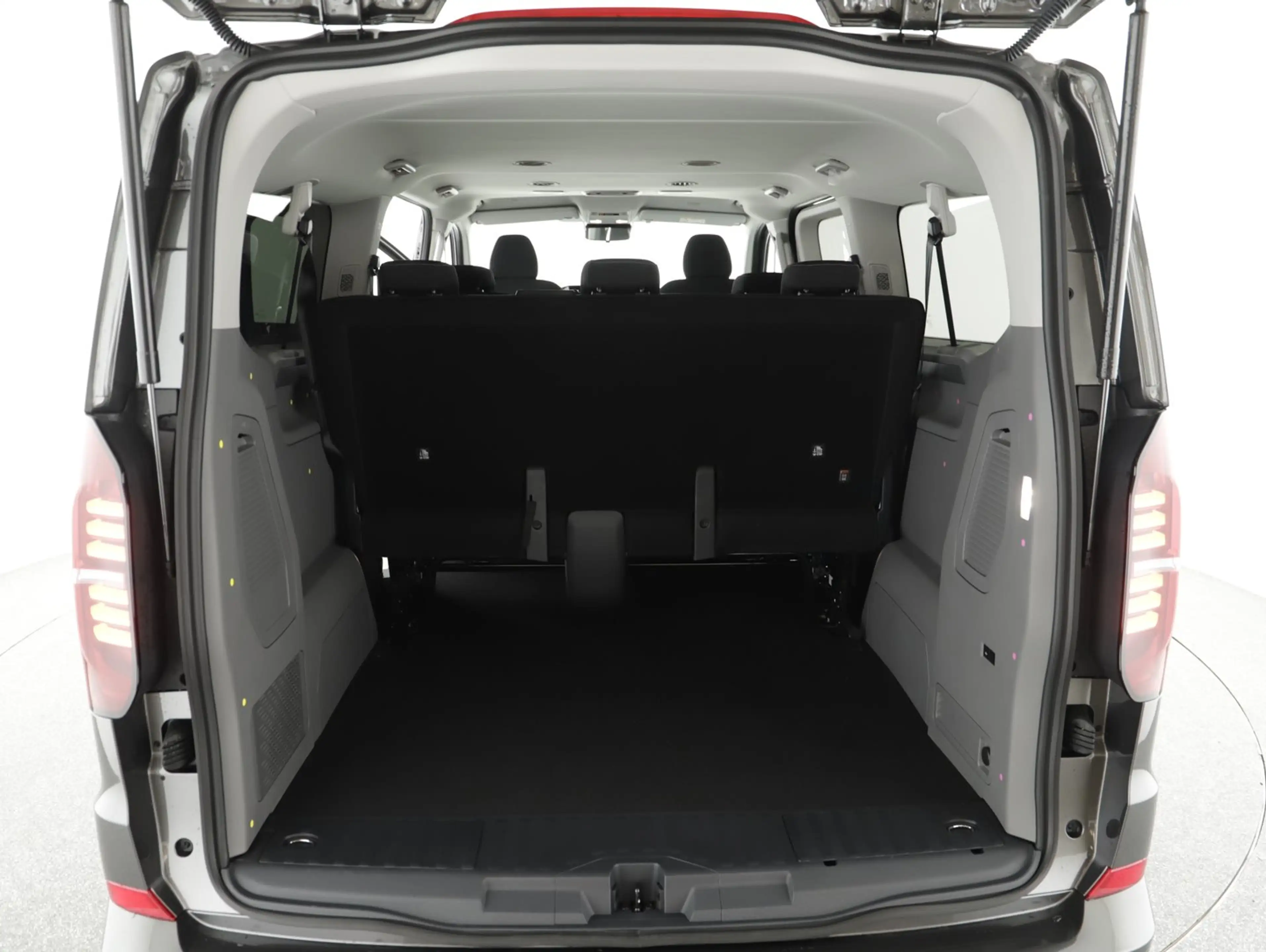 Volkswagen T7 Caravelle VW T7 Caravelle Life LR TDI 4MOTION — photo 7