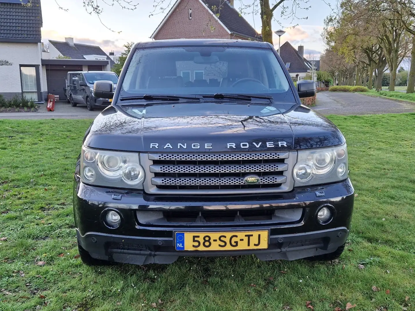 Land Rover Range Rover Sport 4.4 V8 HSE Zwart - 1