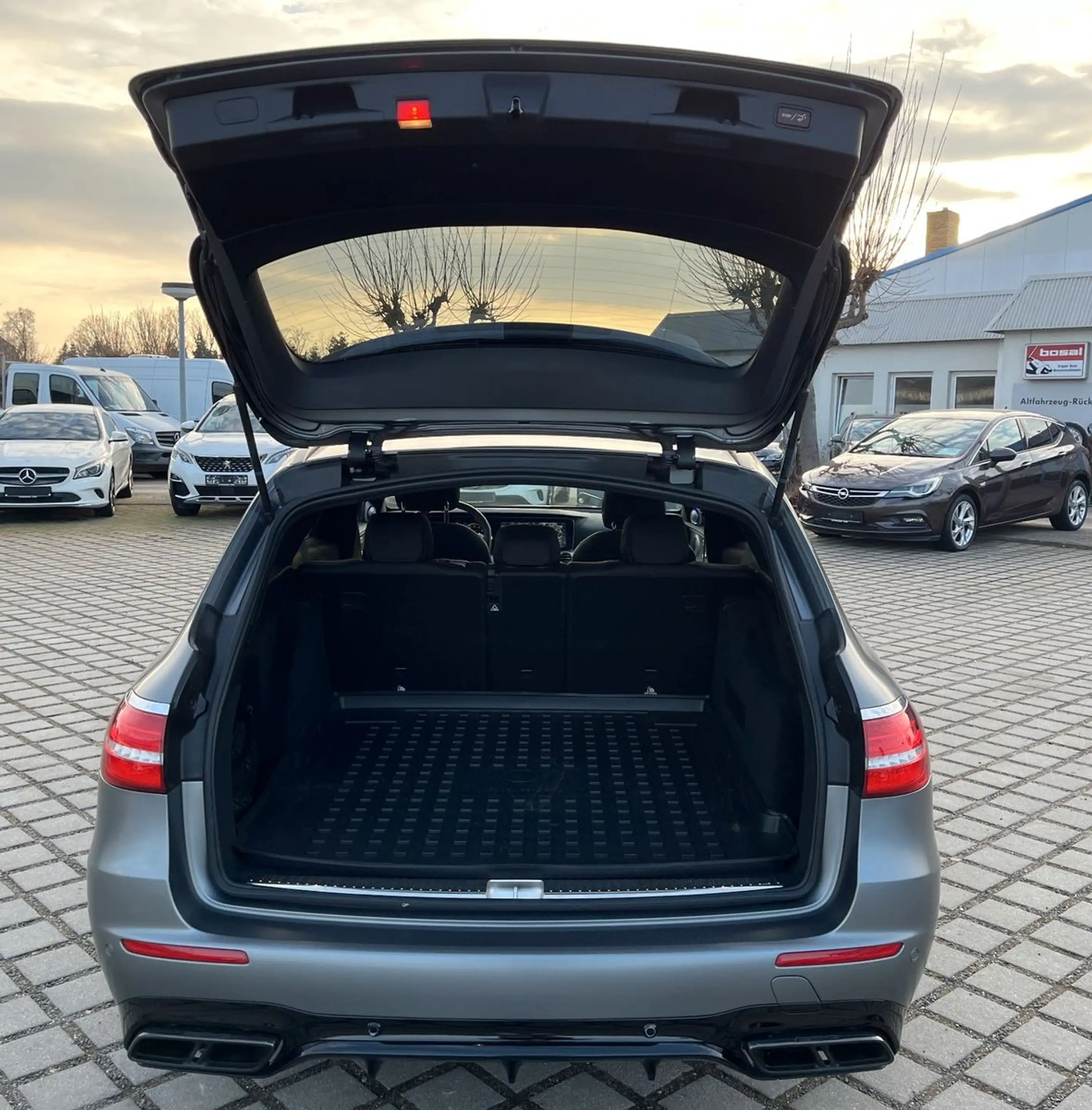 Mercedes-Benz E 63 AMG E 63 S T AMG 4M HuD|Distr.|Burmester|360°|MultiL — photo 8