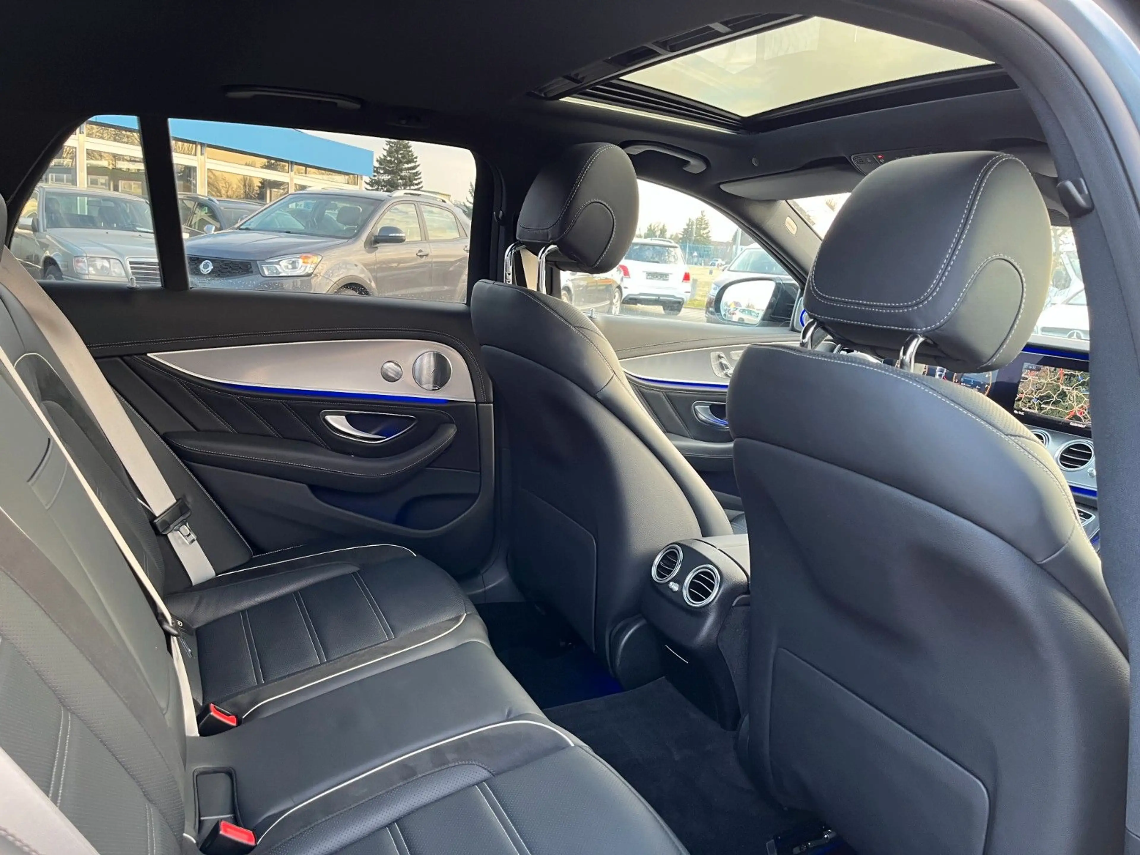 Mercedes-Benz E 63 AMG E 63 S T AMG 4M HuD|Distr.|Burmester|360°|MultiL — photo 12