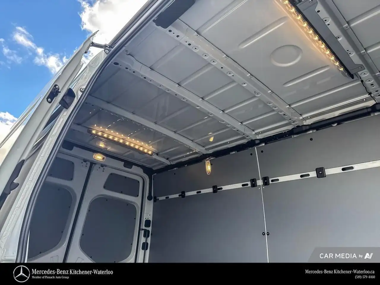 Mercedes-Benz Sprinter снимка Mercedes-Benz Sprinter