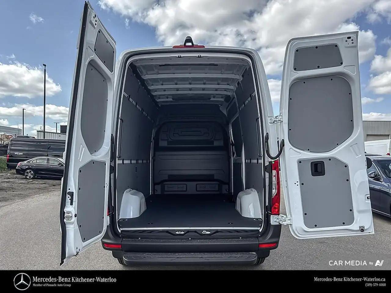 Mercedes-Benz Sprinter снимка Mercedes-Benz Sprinter